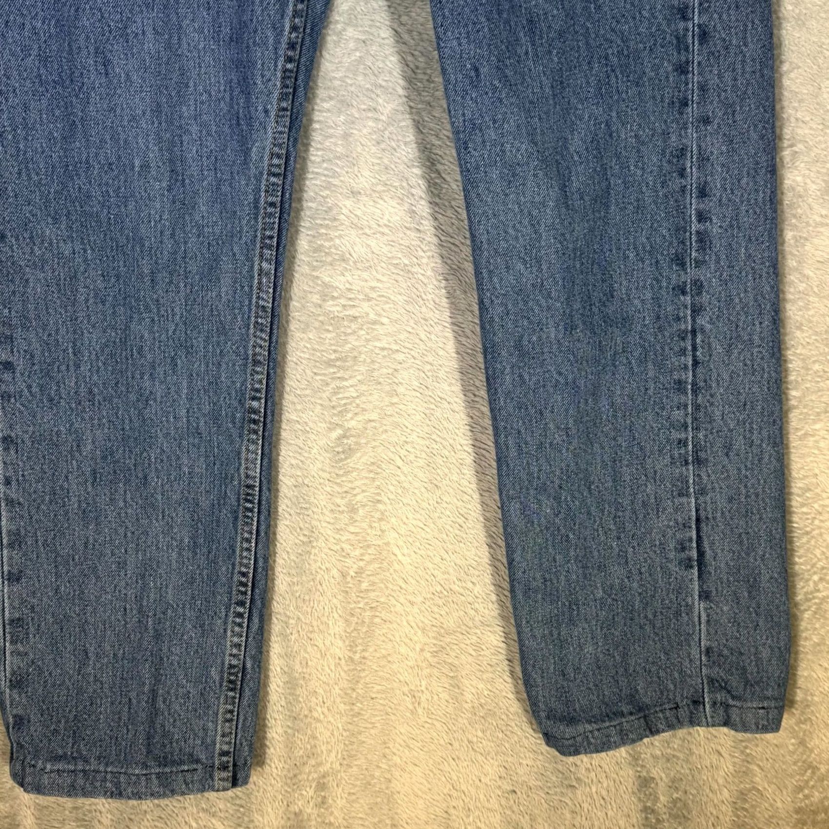 Levi's VINTAGE? No. Levi's 505 Jeans Men 30 X 30 Blue Denim Mid-Rise Regular Fit Straight Leg M1649 Size US 30 / EU 46 - 5 Thumbnail