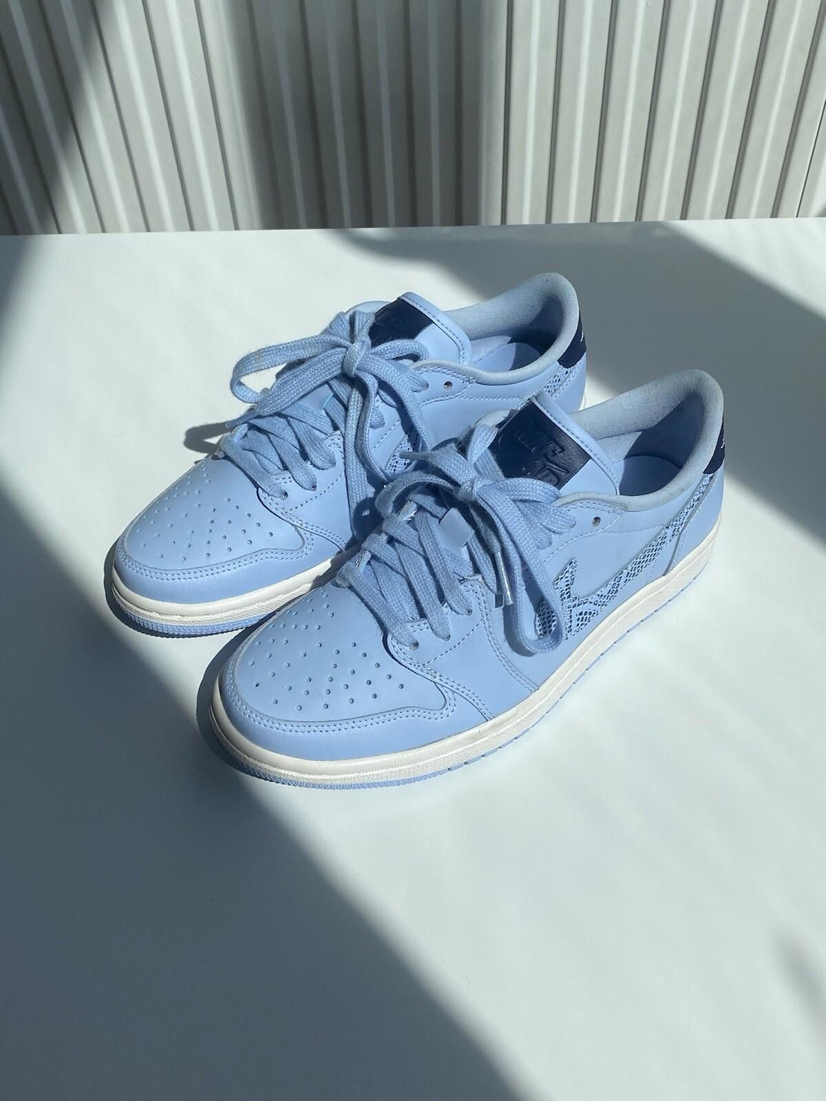 Nike 2018 Nike Jordan 1 Low Retro Royal Tint US6 Women’s Size US 7.5 / IT 37.5 - 5 Thumbnail