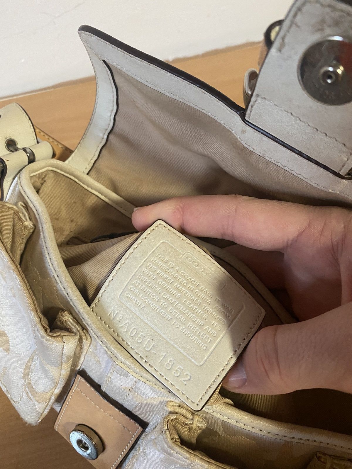 Coach Vintage Y2K Coach White Mini Square Soho Shoulder Bag Size ONE SIZE - 9 Thumbnail