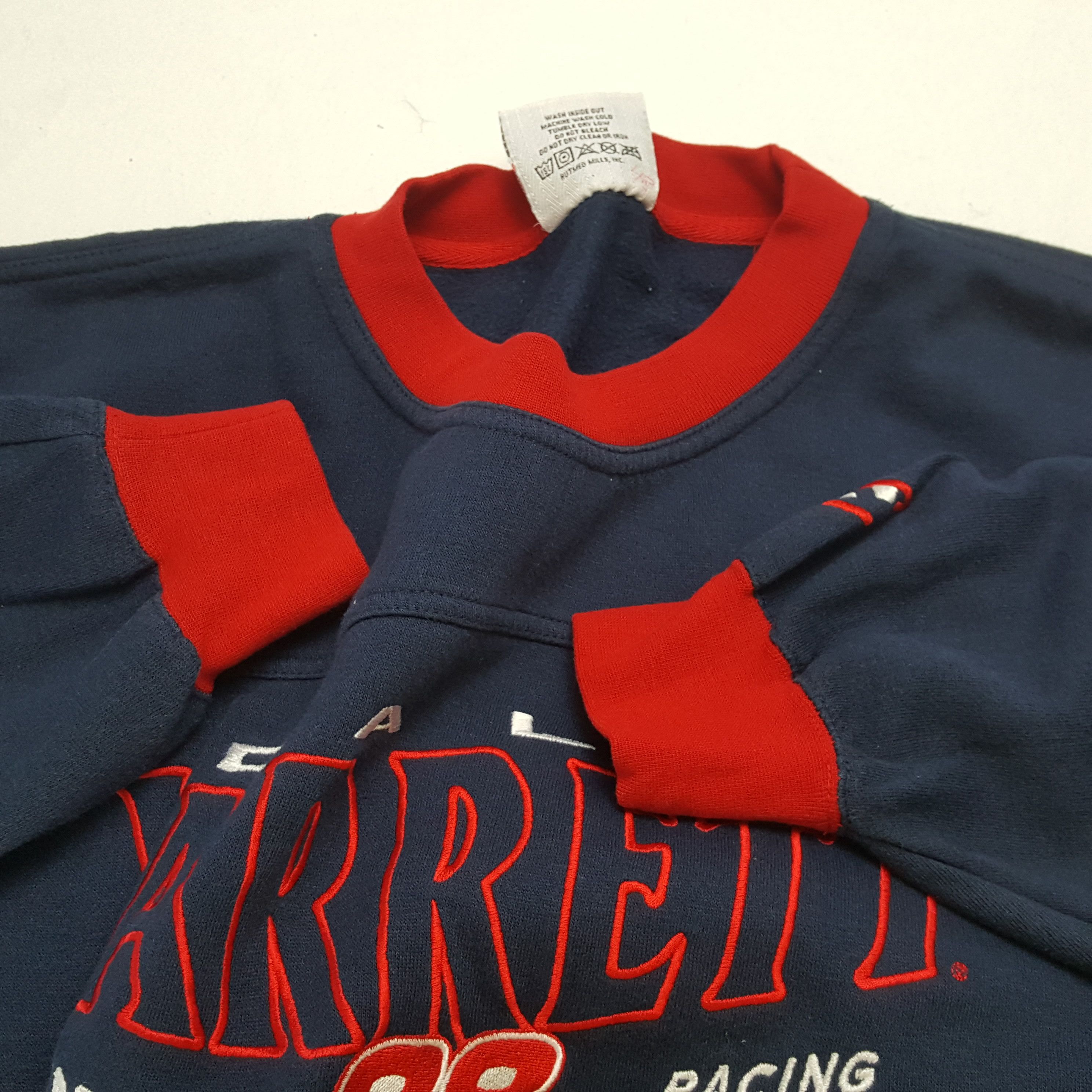 Vintage NASCAR DALE JARRETT American Racing Sweatshirts