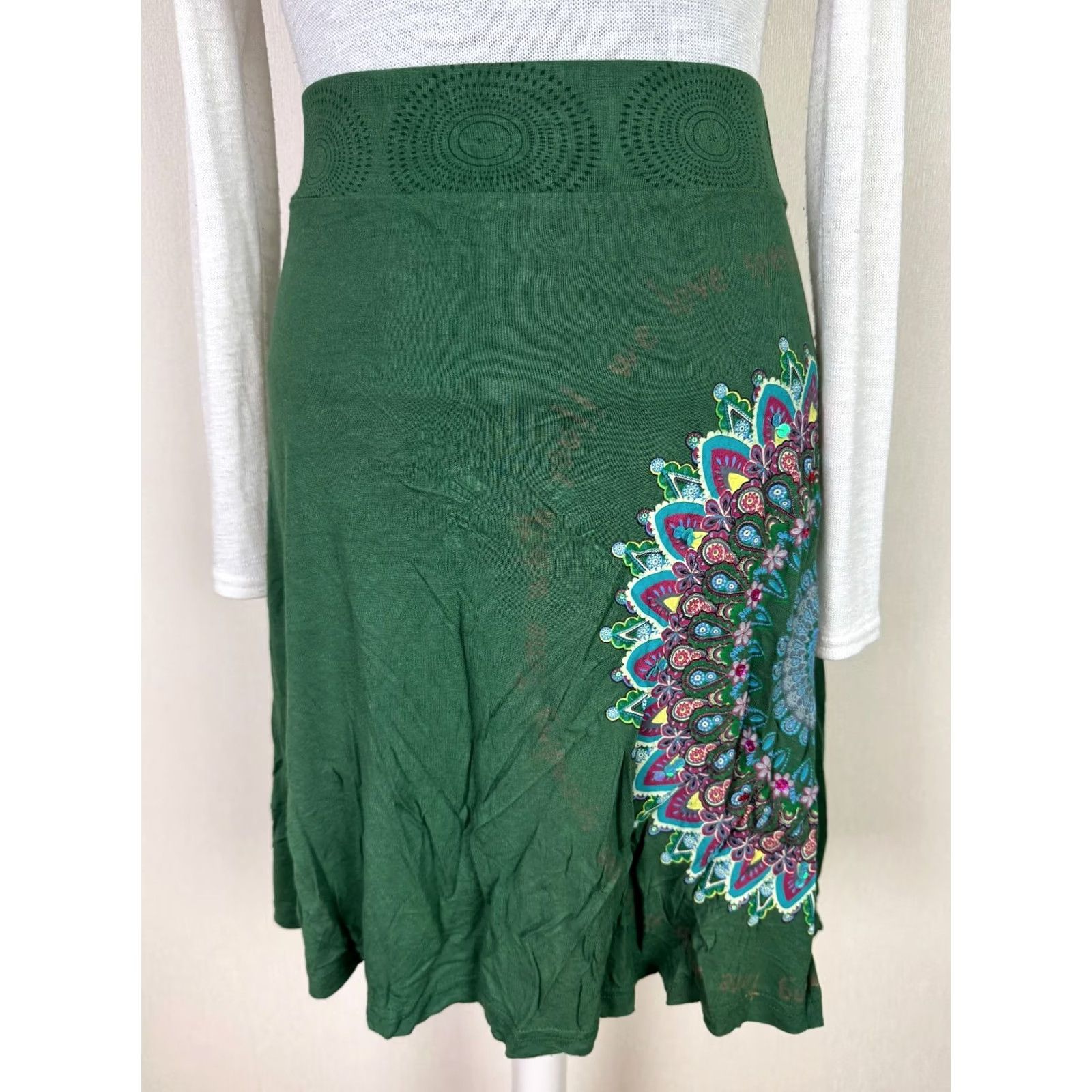 Desigual Desigual Skirt Desigual XXL Womens Green Knee Length Skirt 2XL Womens Green Desigual Skirt Size 40" / US 18 - 2 Thumbnail