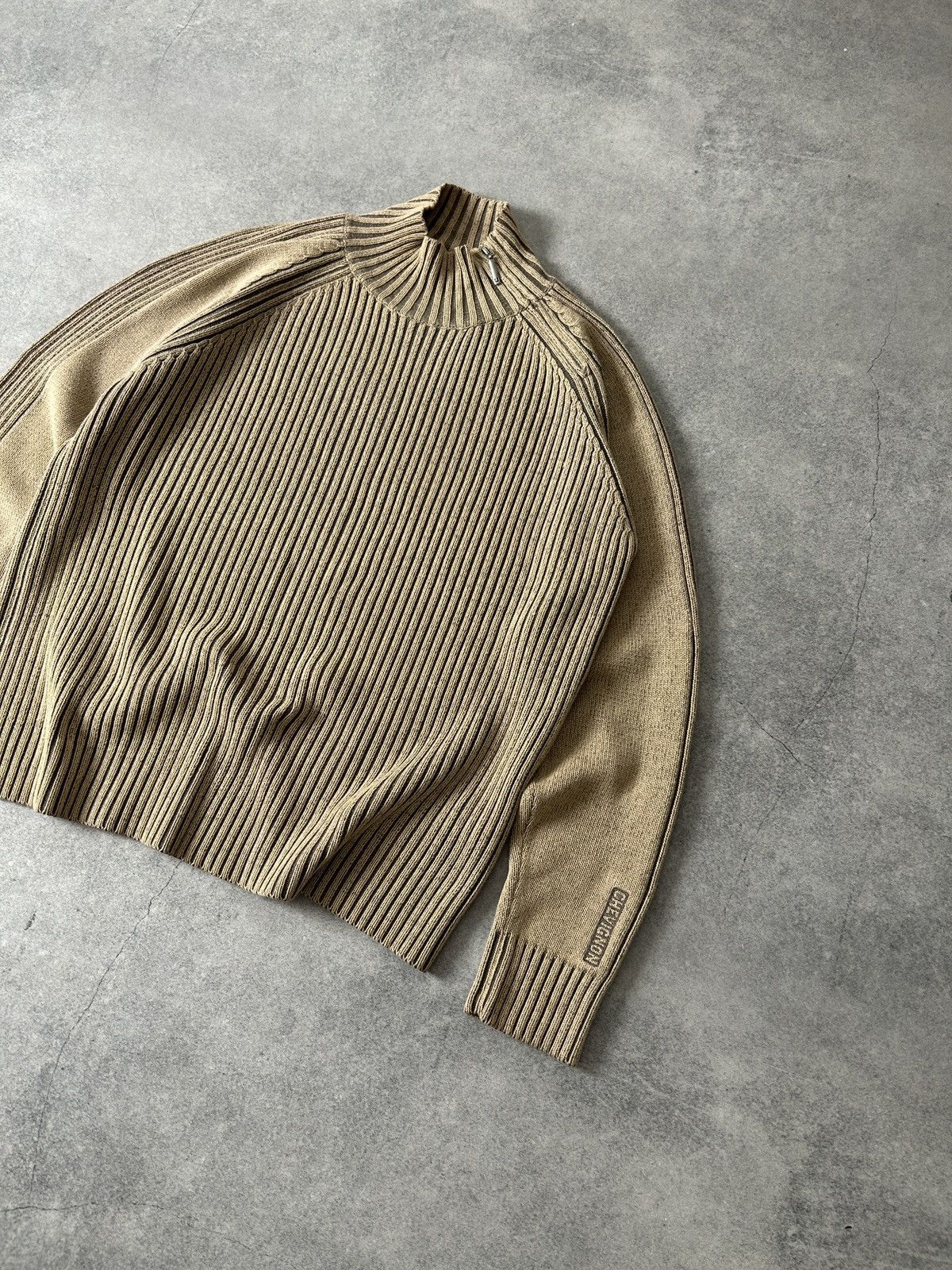 Japanese Brand Vintage Chevignon avant-garden sweatshirt mens Size US M / EU 48-50 / 2 - 4 Thumbnail