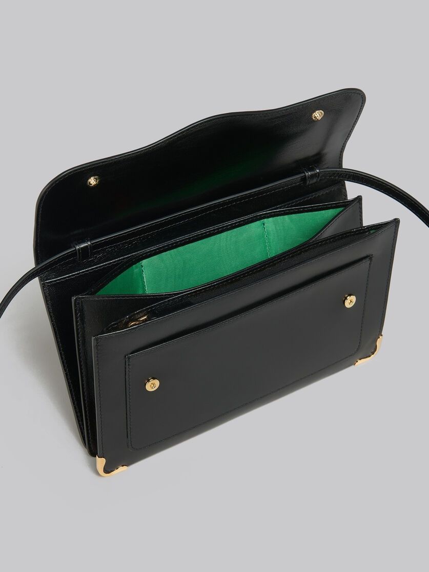 Marni o1f1d3z0525 Size: OS / Leather Pouch With Wavy Flap in Black Size ONE SIZE - 4 Thumbnail