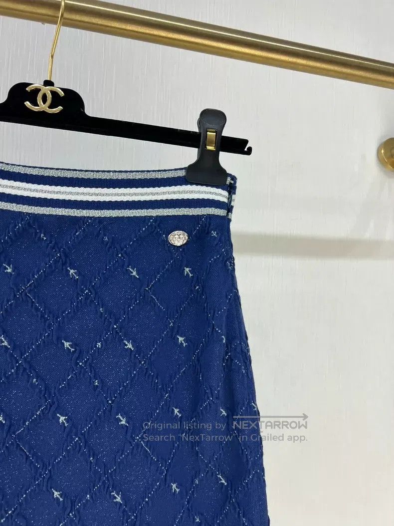Chanel Chanel Blue knitted skirt Size 24" / US 00 / IT 34 - 2 Thumbnail