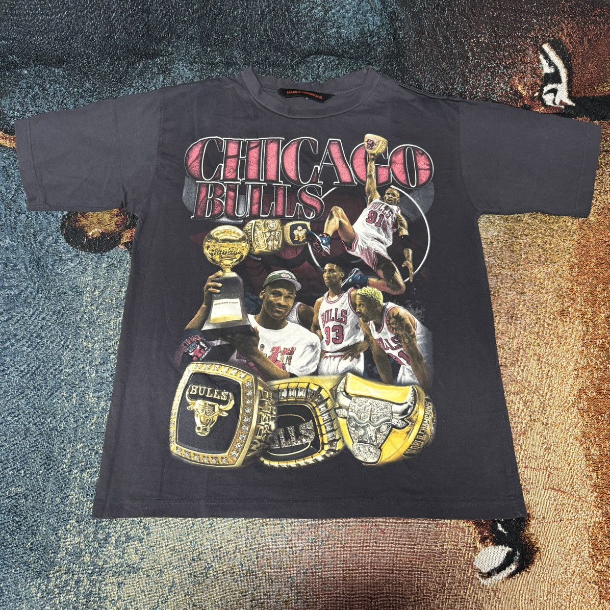 Marino Morwood MARINO MORWOOD CHICAGO BULLS CHAMPIONSHIP TEE BLACK Size US L / EU 52-54 / 3 - 1 Thumbnail