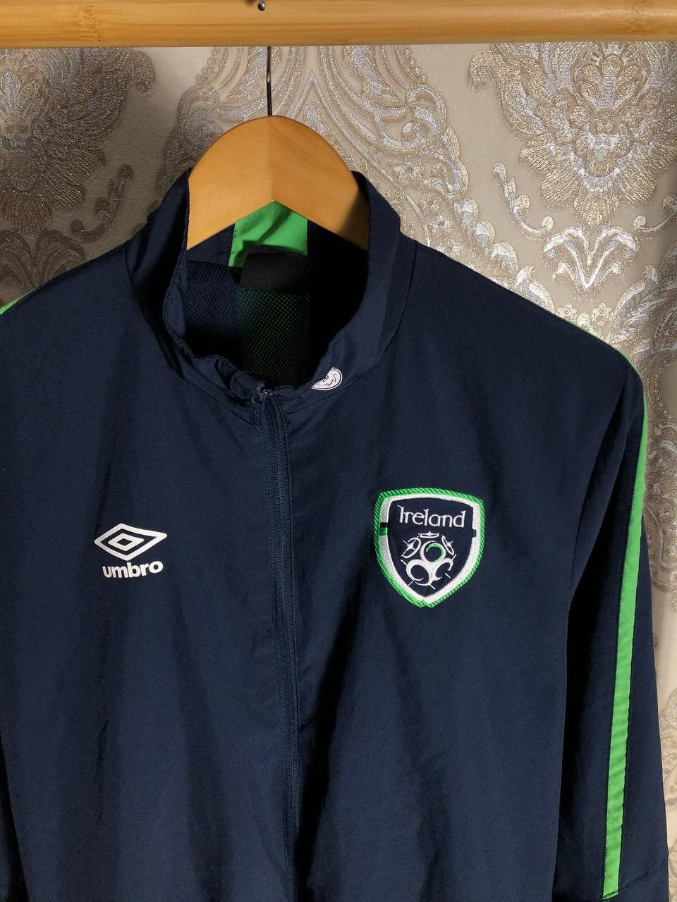 Umbro VINTAGE UMBRO IRELAND RUGBY SOCCER JERSEY RETRO BLOKE 90s Size US L / EU 52-54 / 3 - 2 Thumbnail