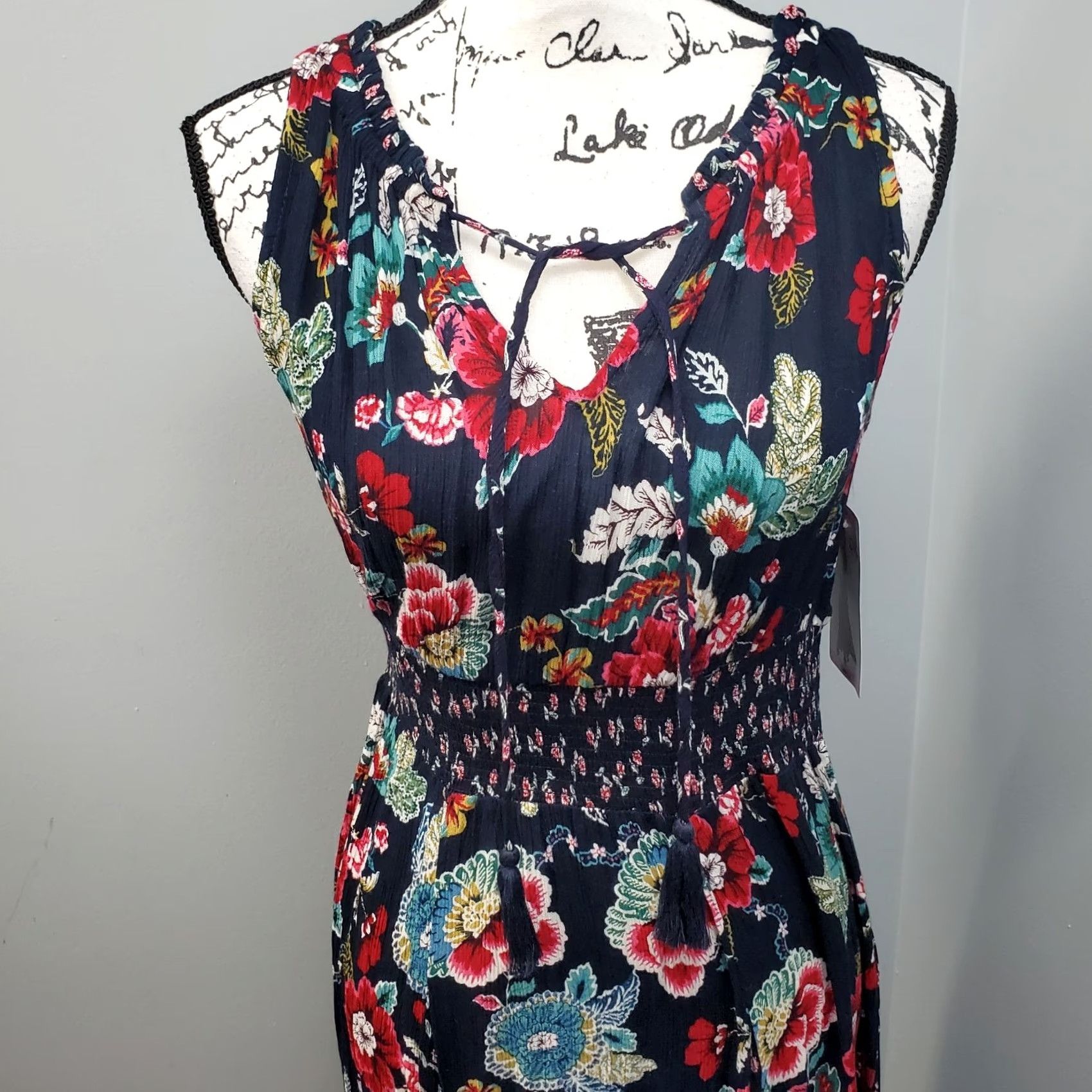 Vintage Bila Maxi Dress Womens S Multi Floral Smocked Waist Tie Front Handkerchief Hem Dress Size S / US 4 / IT 40 - 3 Thumbnail