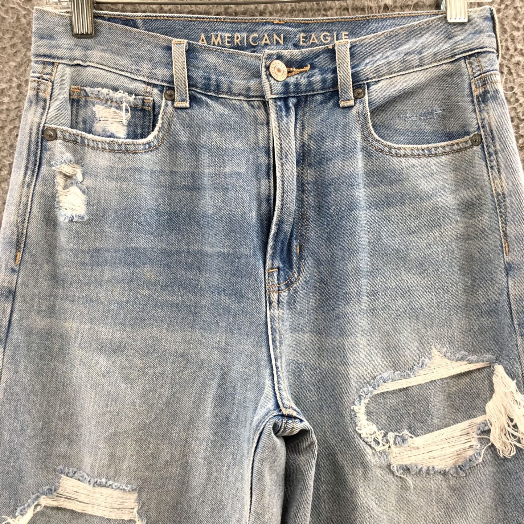 American Eagle Outfitters American Eagle Outfitters Mom Jeans Womens 2 X-Long Blue Denim Distressed Jeans Size 26" / US 2 / IT 38 - 2 Thumbnail
