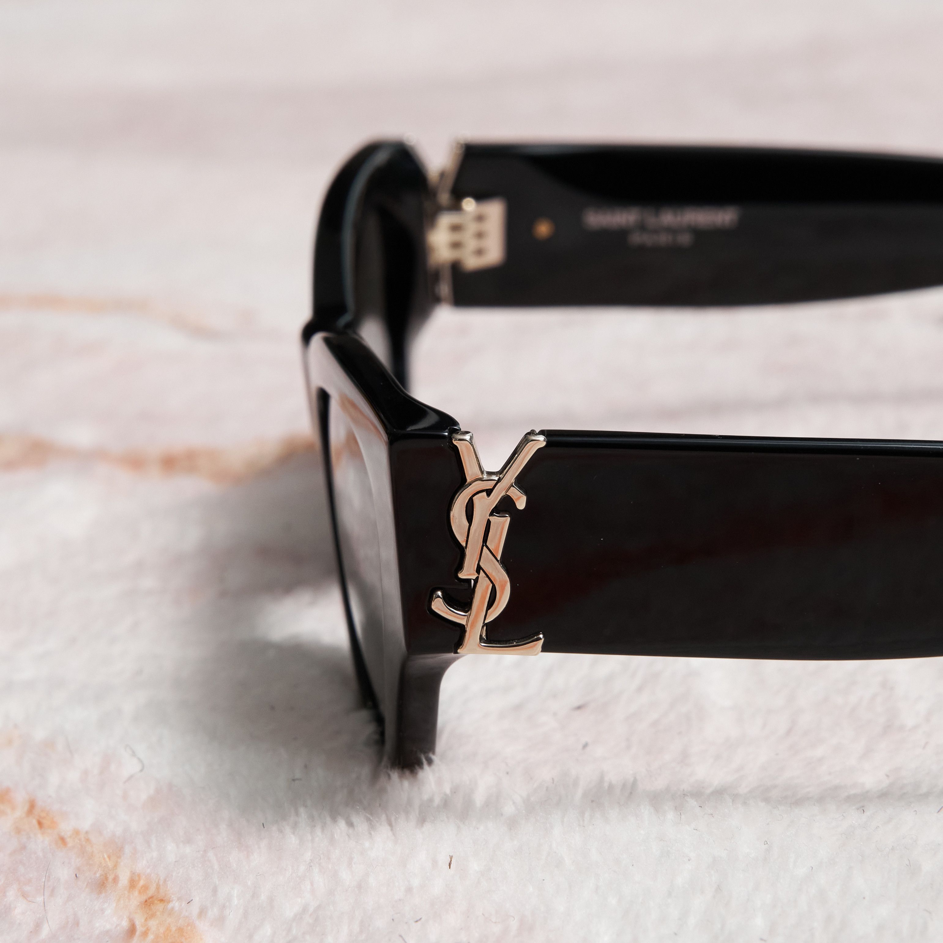 Yves Saint Laurent SAINT LAURENT Sunglasses Monogram SL M94 001 BLACK Size ONE SIZE - 4 Thumbnail