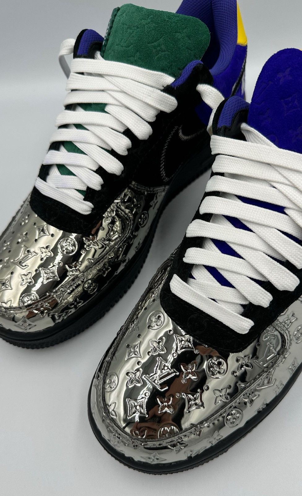 Louis Vuitton Louis Vuitton x Nike Air Force Size US 8 / EU 41 - 17 Thumbnail