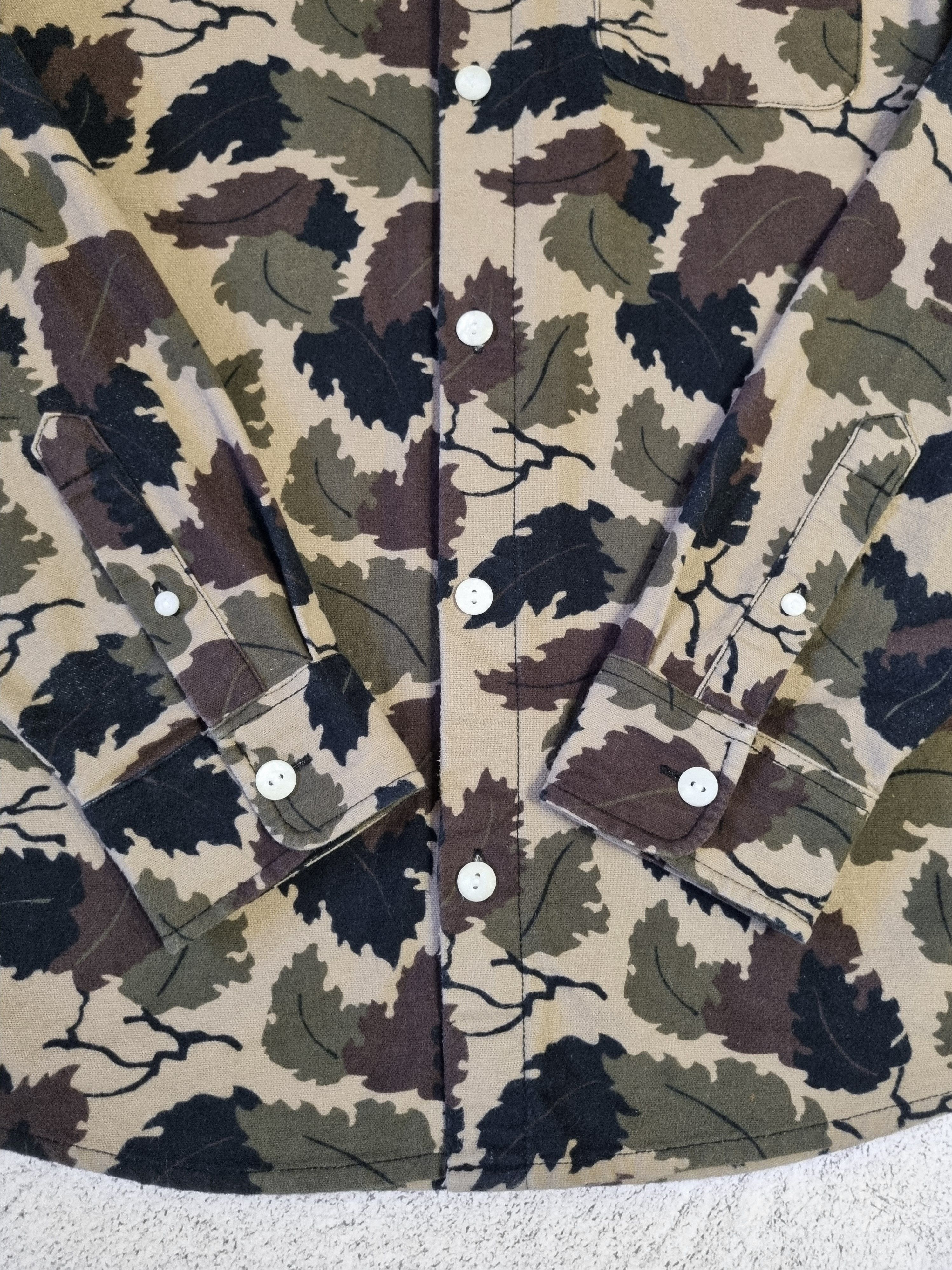 Carhartt Carhartt L/S Wilkins Real Tree Camo Button Shirt Size US M / EU 48-50 / 2 - 6 Thumbnail