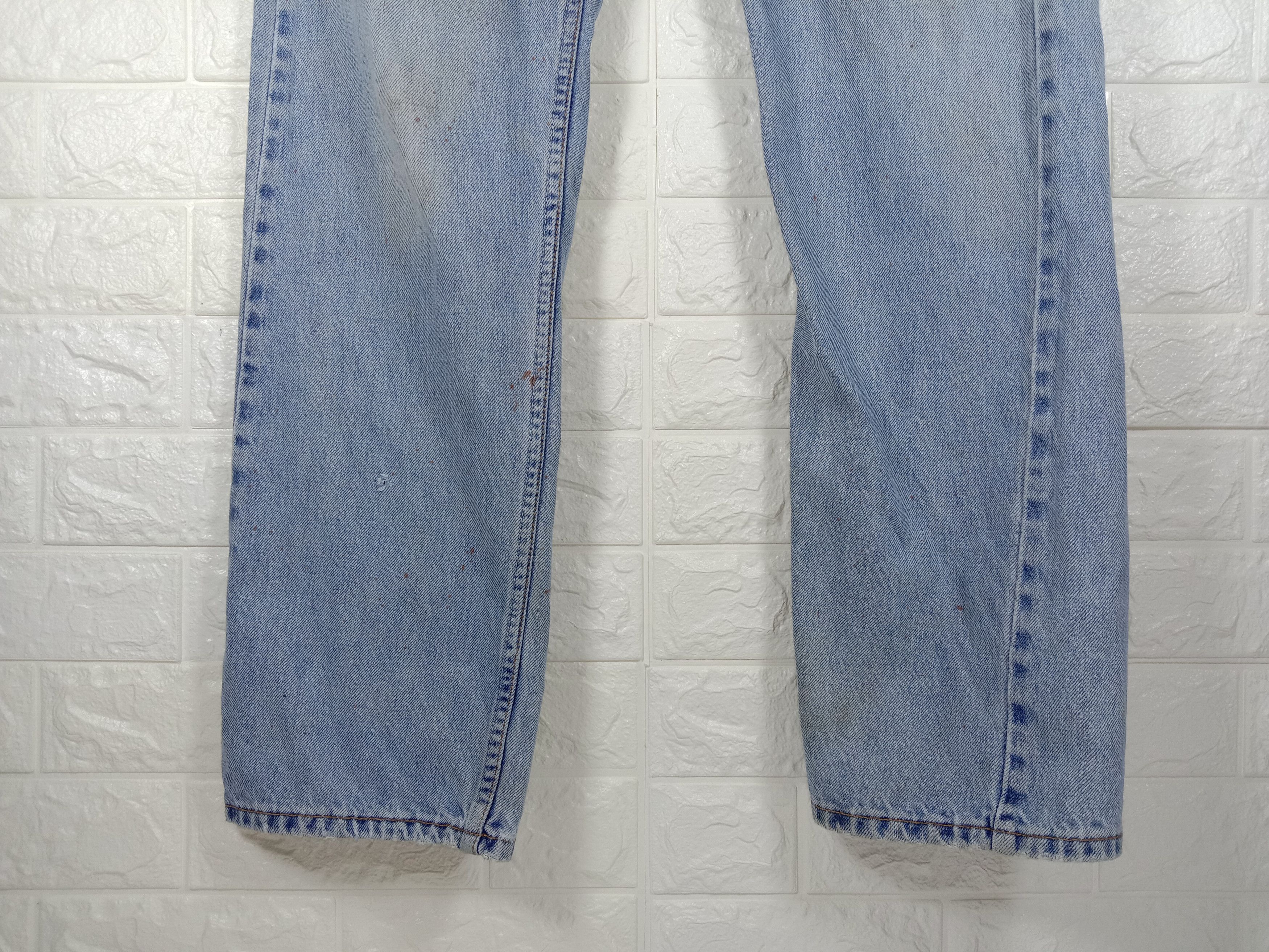 Levi's Vintage Levi's 505 Jeans Light Wash Distressed Denim Size US 33 - 4 Thumbnail