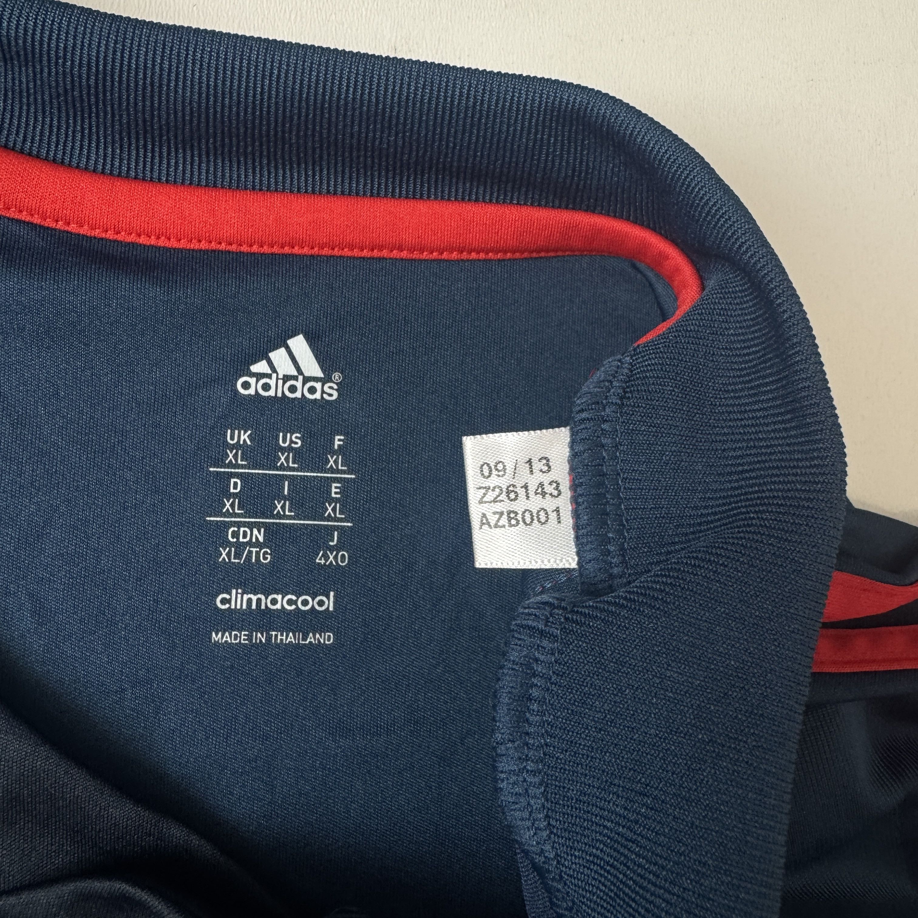 Adidas 2013-14 Bayern Munich Third Shirt Size US XL / EU 56 / 4 - 6 Thumbnail
