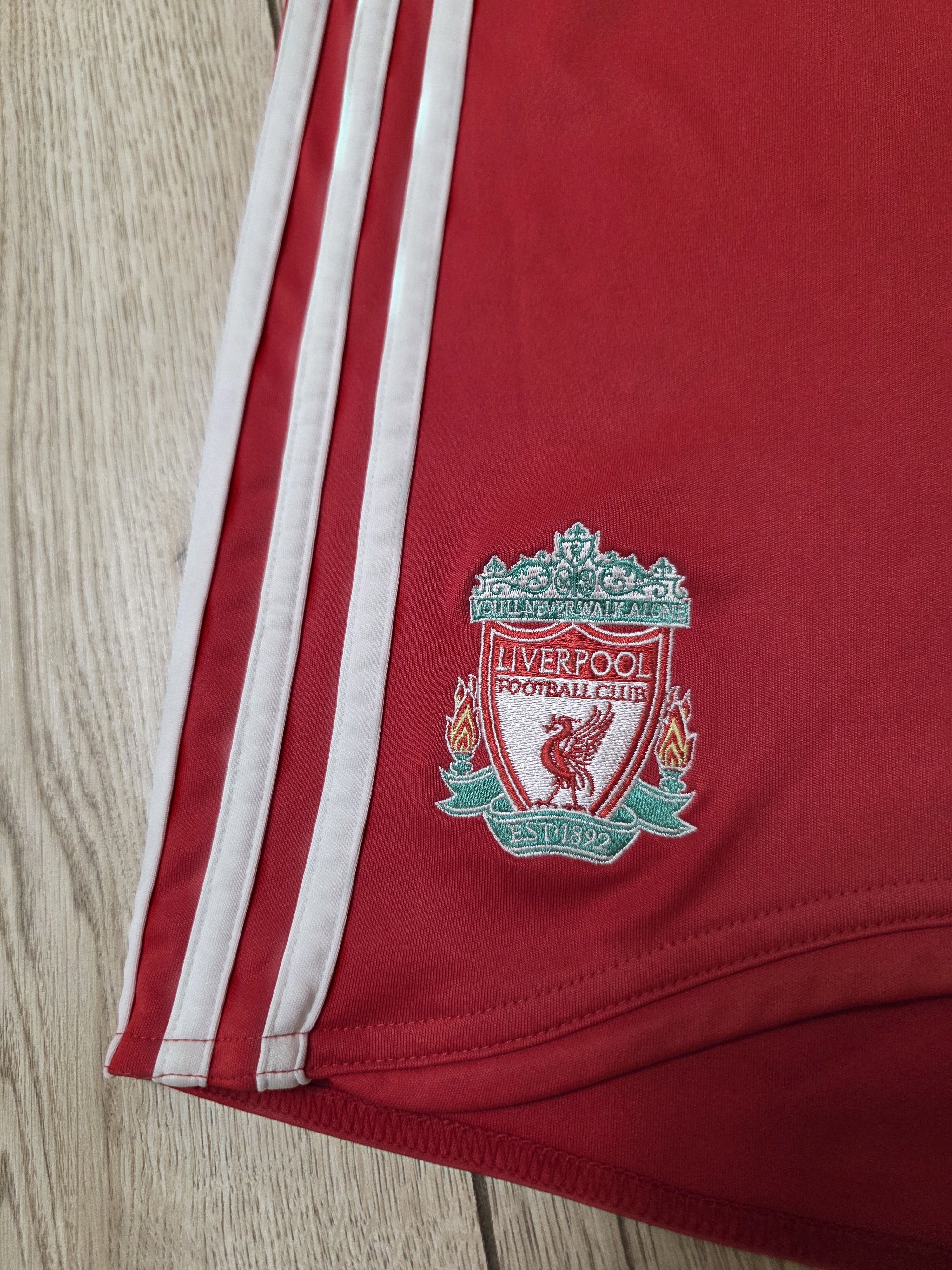 Adidas LIVERPOOL 2008 HOME VINTAGE FOOTBALL SHORTS SOCCER SHORTS Size US 32 / EU 48 - 3 Thumbnail