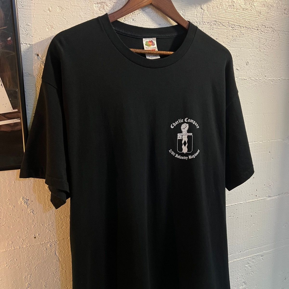Vintage Vintage 90's U.S. Military Charlie Company WolfpackT-Shirt Size US XL / EU 56 / 4 - 5 Thumbnail