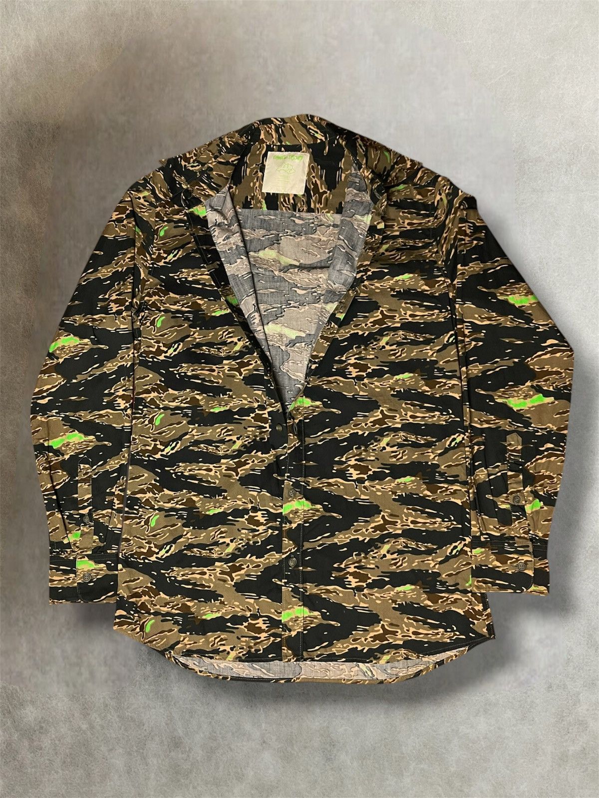 Undercover SS2001 Undercover dessert neon camo button down shirt Size US M / EU 48-50 / 2 - 2 Thumbnail