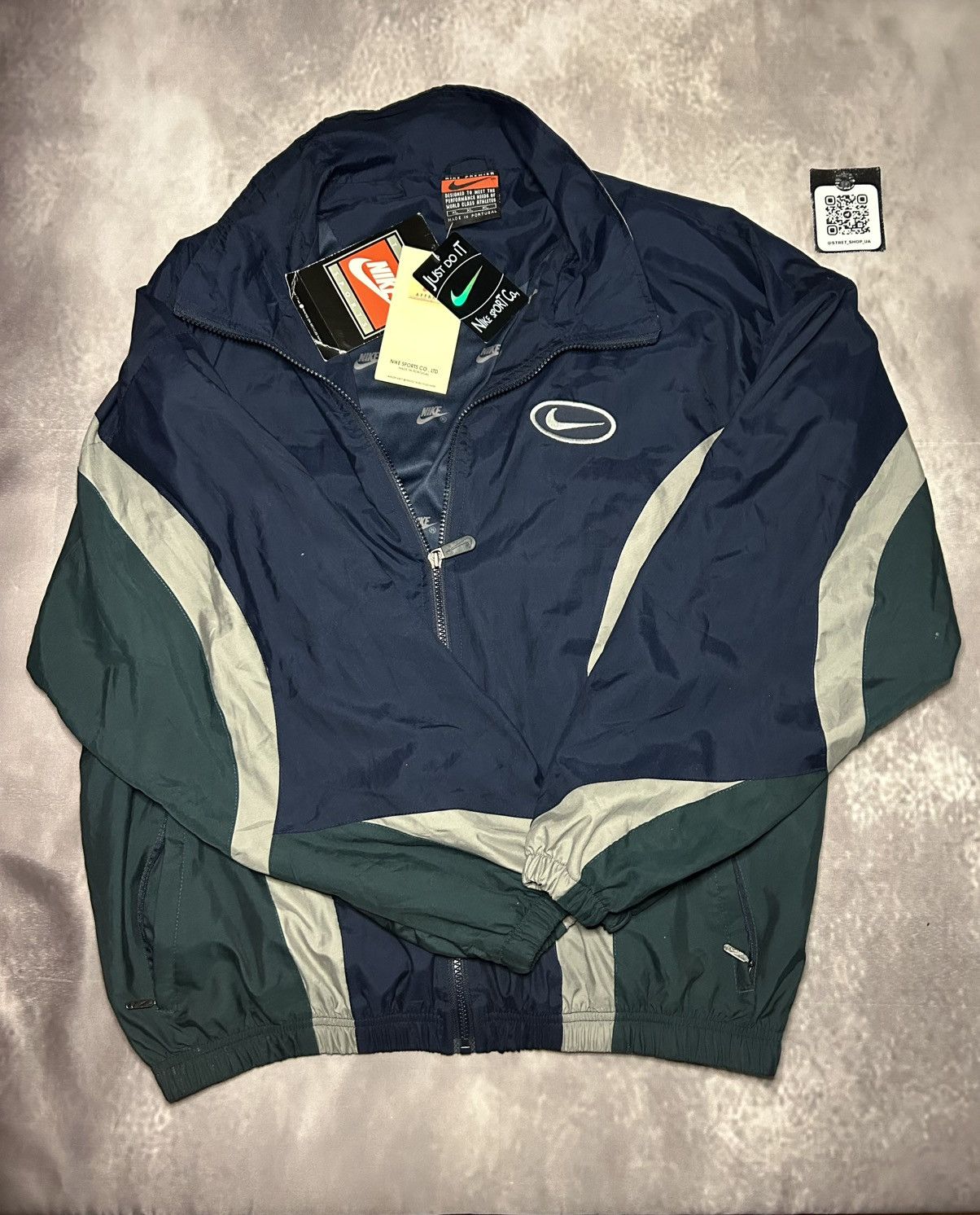 Other Light jacket Nike Vintage new (90s) Size US L / EU 52-54 / 3 - 1 Thumbnail