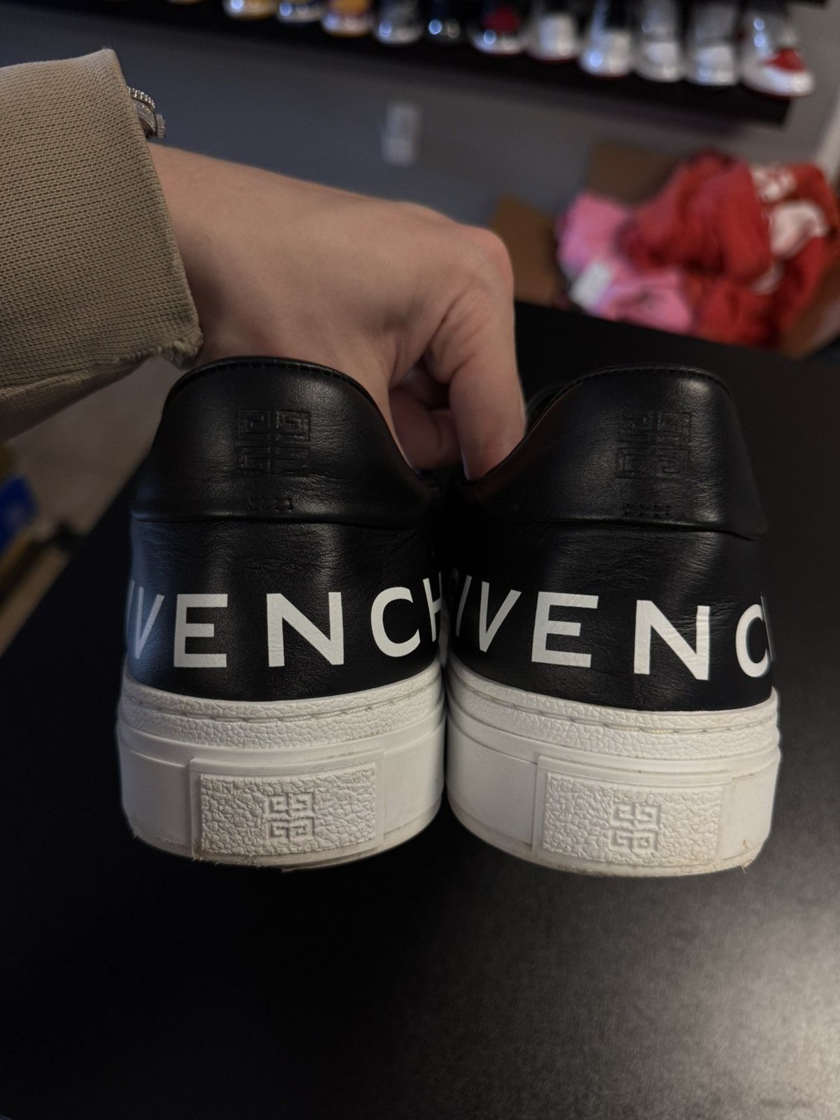 Givenchy Givenchy Low Top Leather Sneakers Size 45EU/12US Size US 12 / EU 45 - 11 Thumbnail