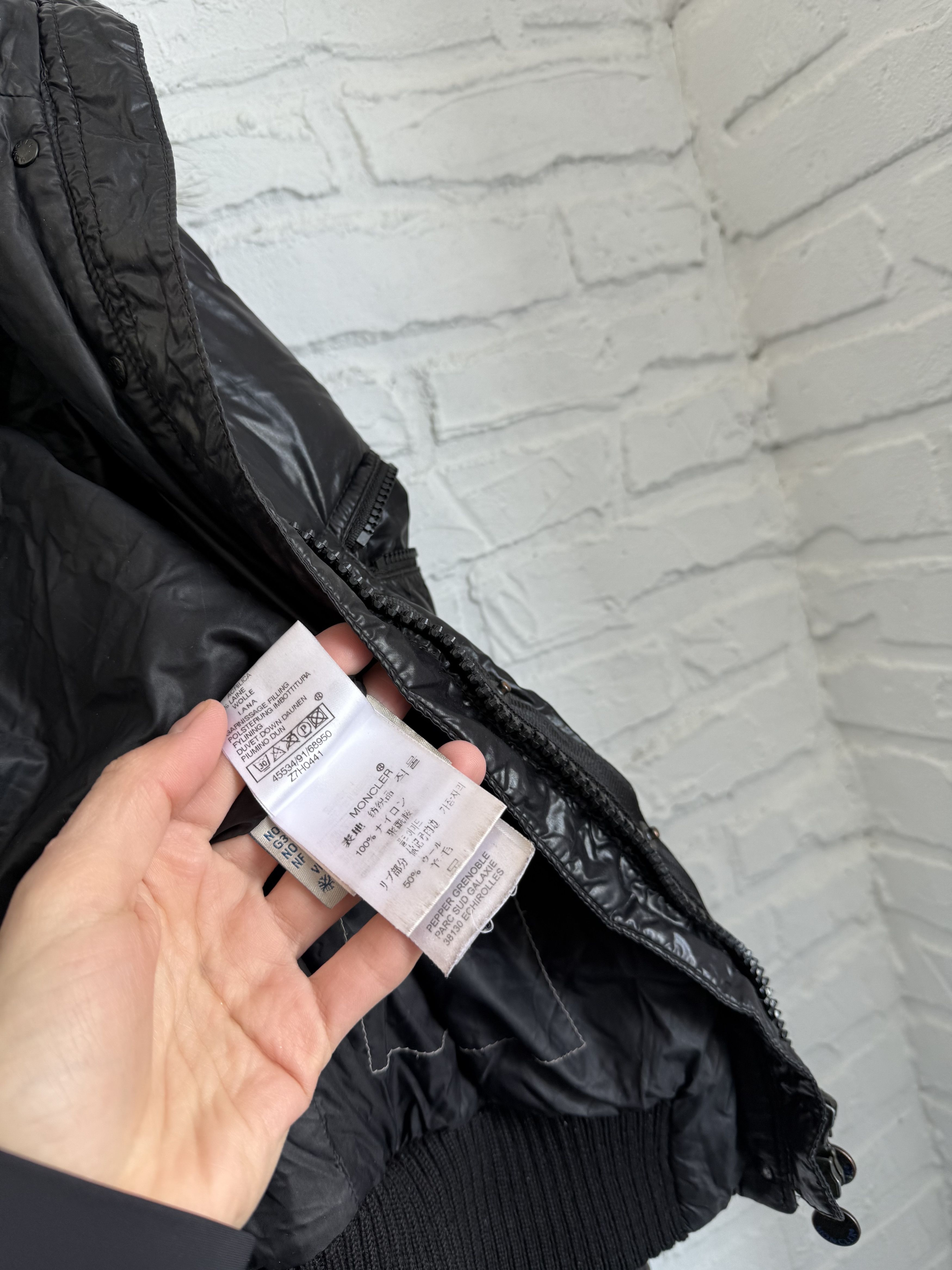 Moncler Moncler fur hood short puffer down jacket Size XS / US 0-2 / IT 36-38 - 7 Thumbnail