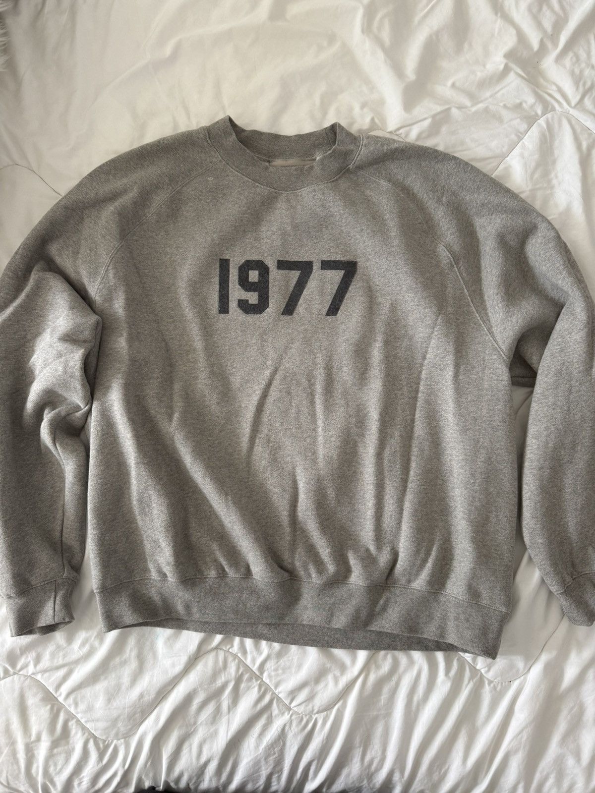 Essentials 1977 sweatshirt Size US XL / EU 56 / 4 - 1 Thumbnail