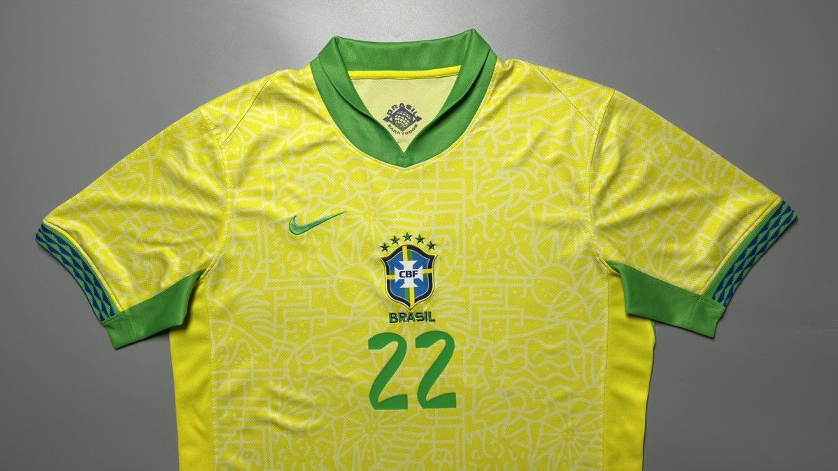 Nike BRAZIL NIKE 2022 WORLD CUP FOOTBALL HOME JERSEY #22 ESTEVAO Size US XXL / EU 58 / 5 - 3 Thumbnail