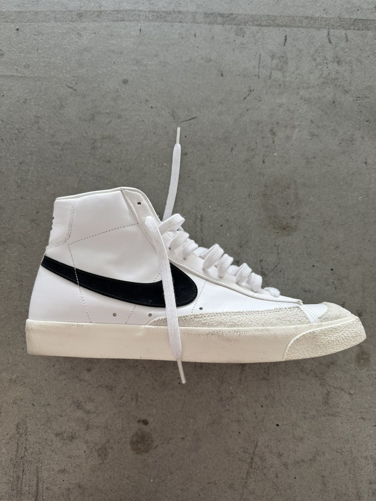 Nike Nike Blazer Mid 77 Size US 13 / EU 46 - 3 Thumbnail