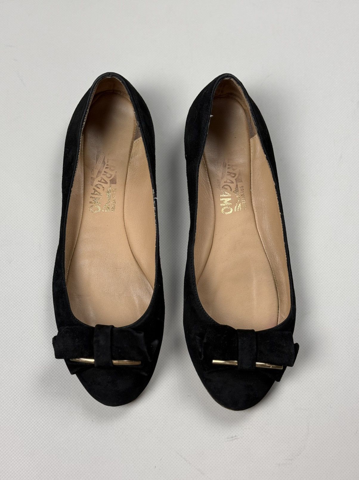 Salvatore Ferragamo Salvatore Ferragamo Ladies Suede Flats Ballets Shoes Size US 8.5 / IT 38.5 - 8 Thumbnail
