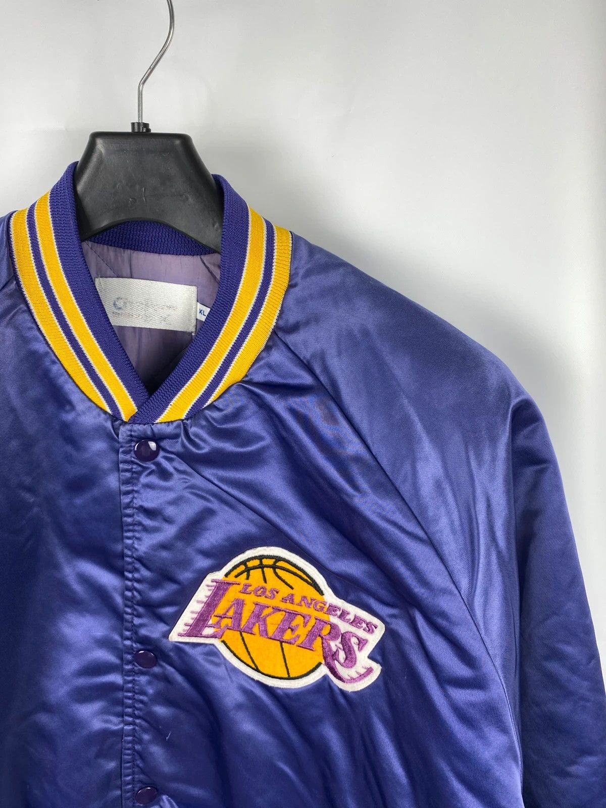 Chalk Line Vintage Los Angeles Lakers Chalk Line Bomber Jacket size XL Size US XL / EU 56 / 4 - 3 Thumbnail