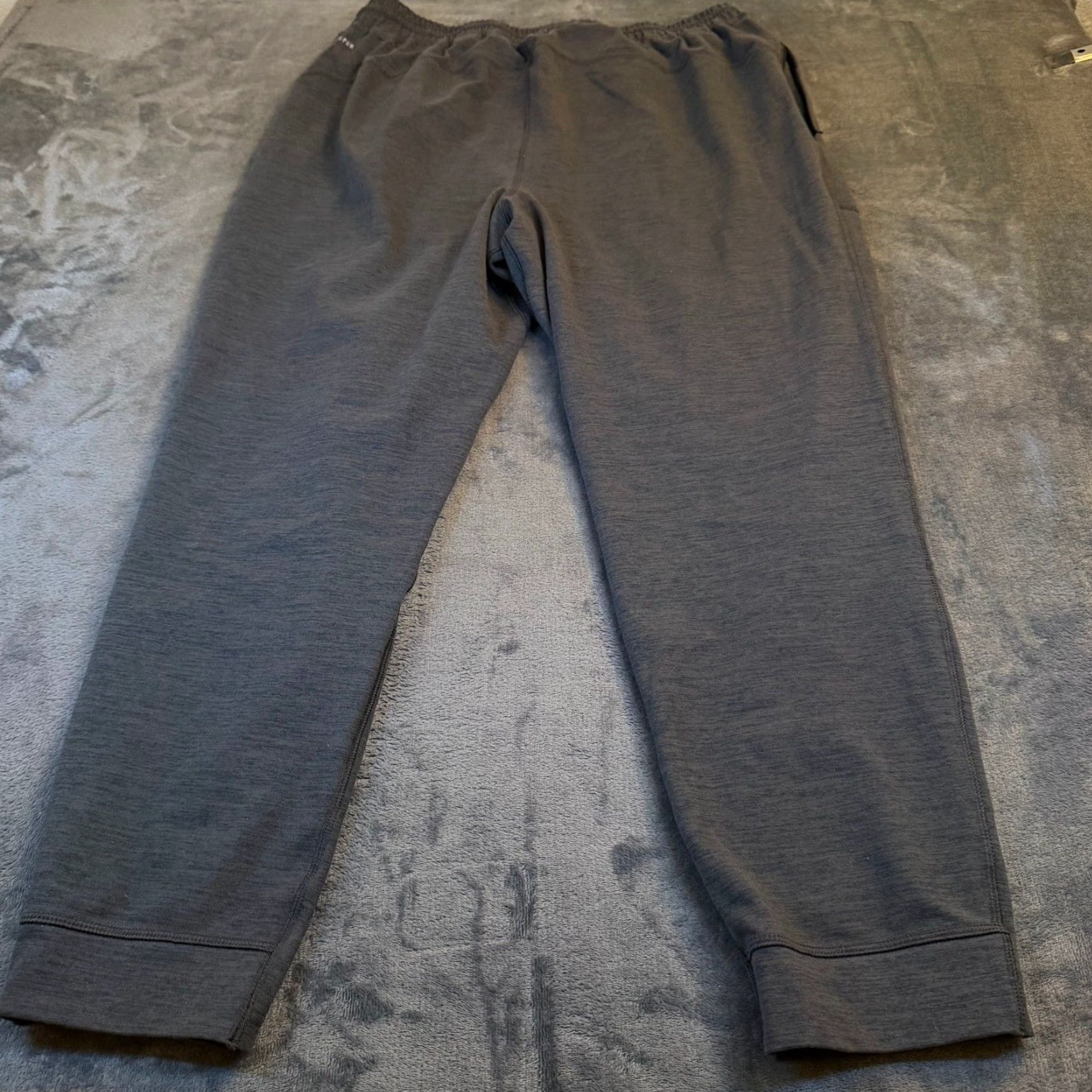 Puma PUMA Cloudspun Mens XL Training Pants Gray Heather Joggers Zipper Pockets Size US 36 / EU 52 - 4 Thumbnail