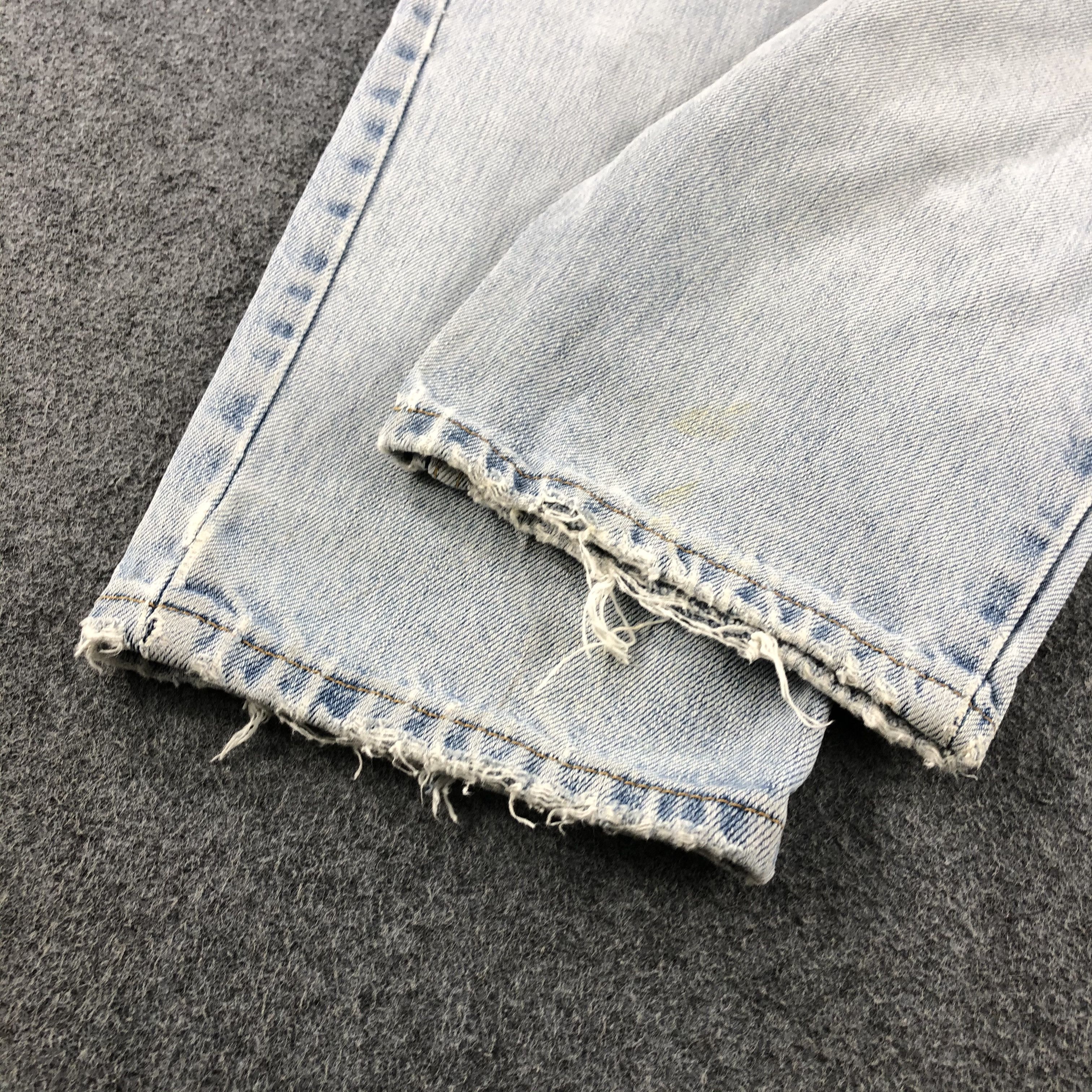 Levi's Vintage Light Wash Levis 550 Jeans- J1372 Size US 33 - 6 Thumbnail