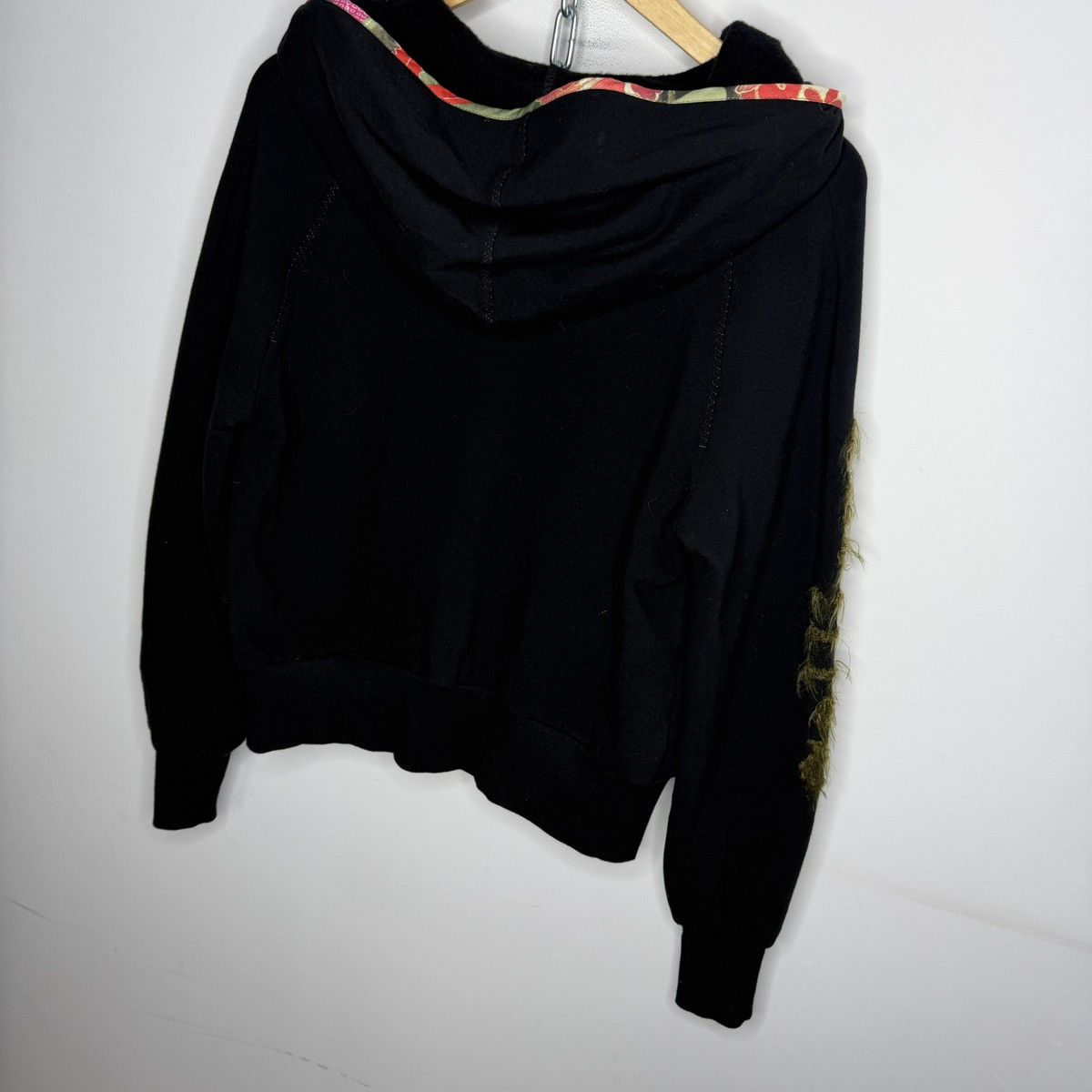 John Galliano John Galliano Hoodie Sweatshirt Boxy Y2K Fur Logo Retro Size M / US 6-8 / IT 42-44 - 9 Thumbnail