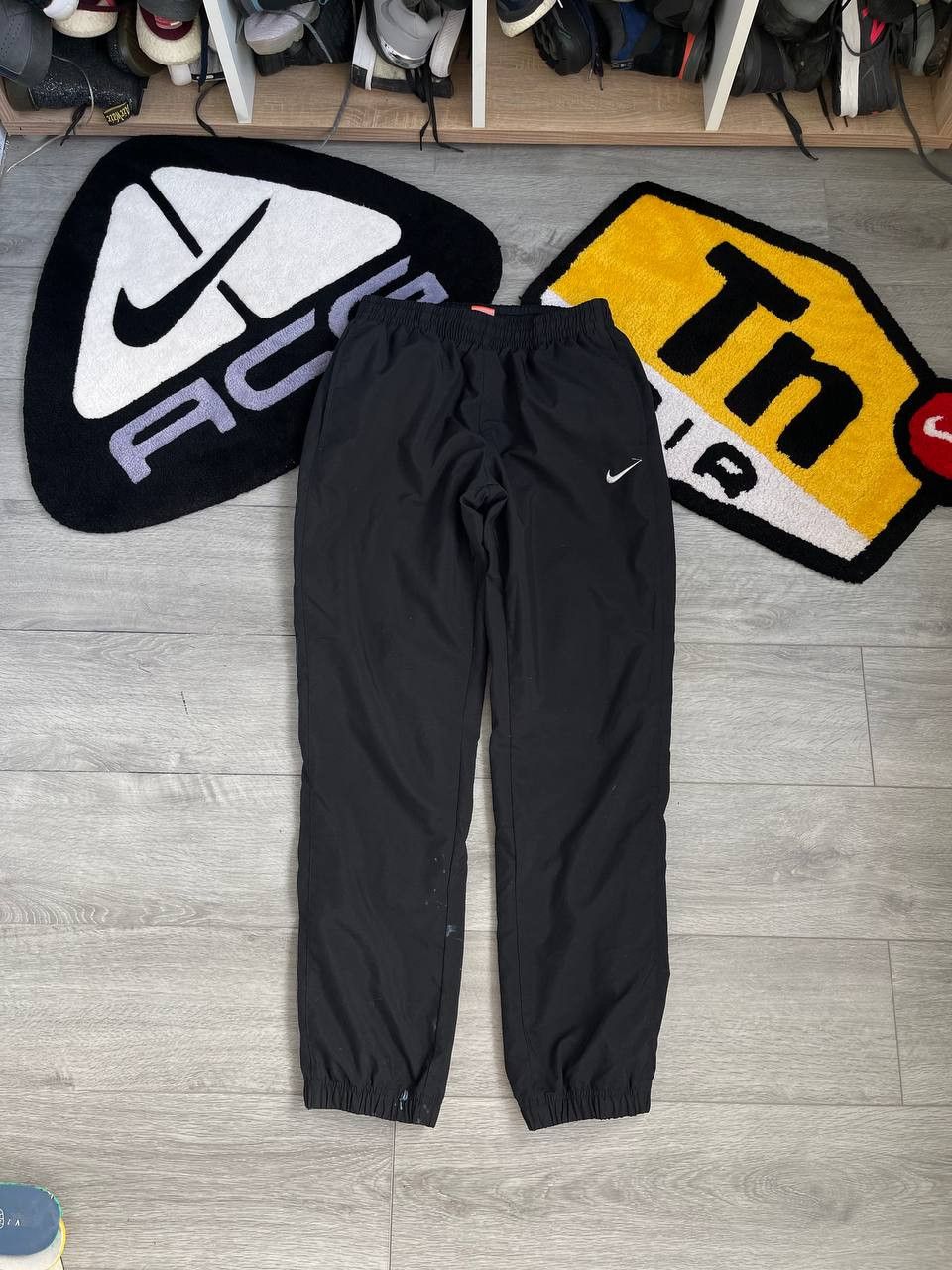 Nike × Streetwear × Vintage Vintage Nike Nylon Black Sweatpants Drill Y2K ACG TN Size US 32 / EU 48 - 2 Thumbnail
