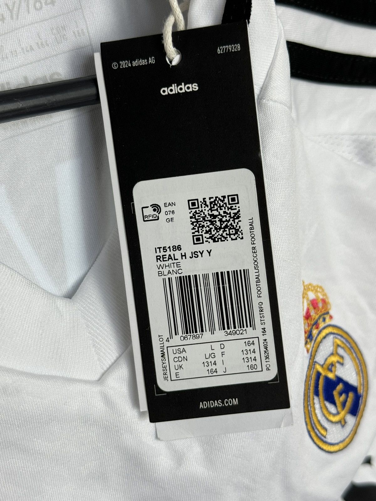 Adidas KIDS New Real Madrid 24/25 Home Camavinga Football Jersey Size US S / EU 44-46 / 1 - 13 Thumbnail
