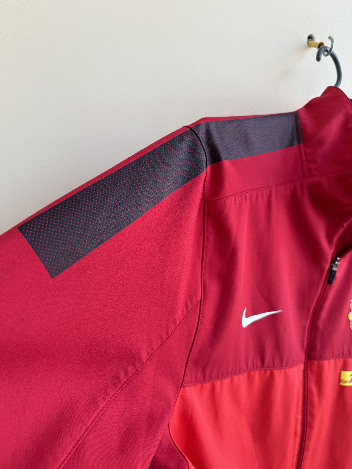 Vintage Manchester United training jacket vintage L XL red black Size US XL / EU 56 / 4 - 12 Thumbnail