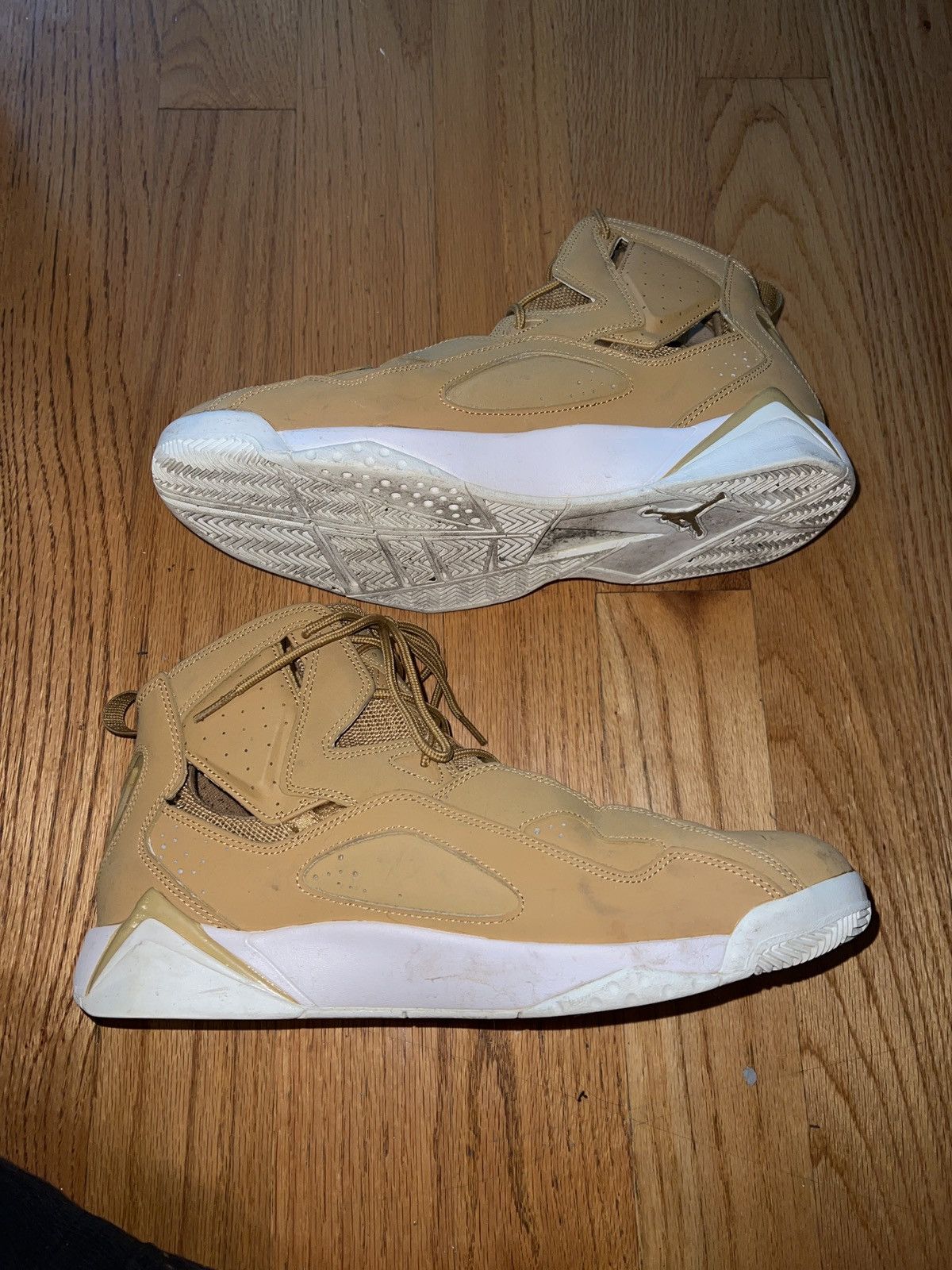 Jordan Brand Jordan True Flight Golden Harvest Size US 13 / EU 46 - 2 Thumbnail