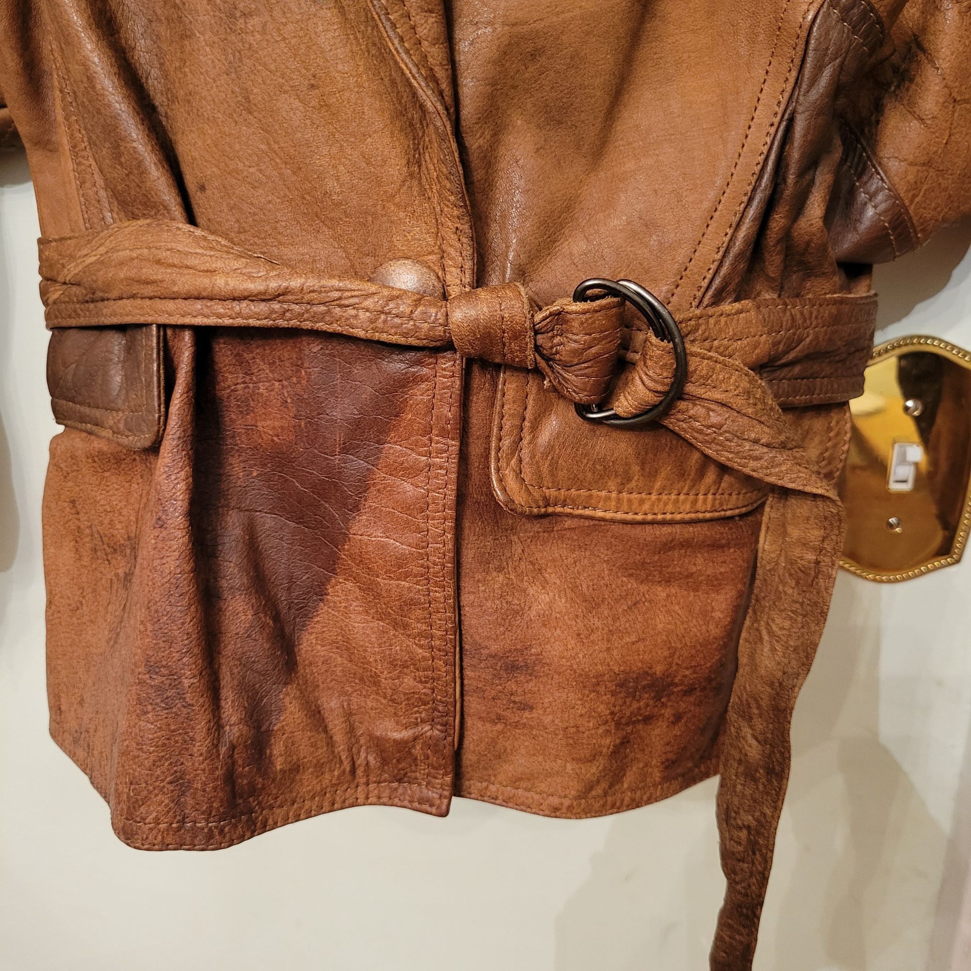 Vintage Vintage Whipp Leather Belted Jacket M Brown Distressed Bombe Size M / US 6-8 / IT 42-44 - 4 Thumbnail