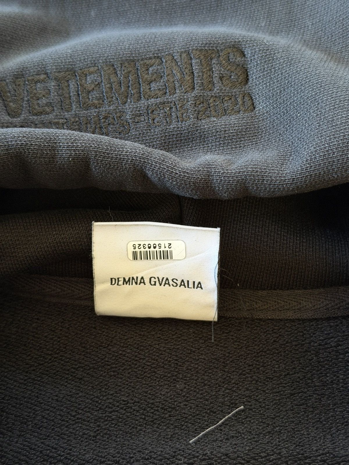Vetements Vetements Badge Zip-up Hoodie Size US M / EU 48-50 / 2 - 9 Thumbnail