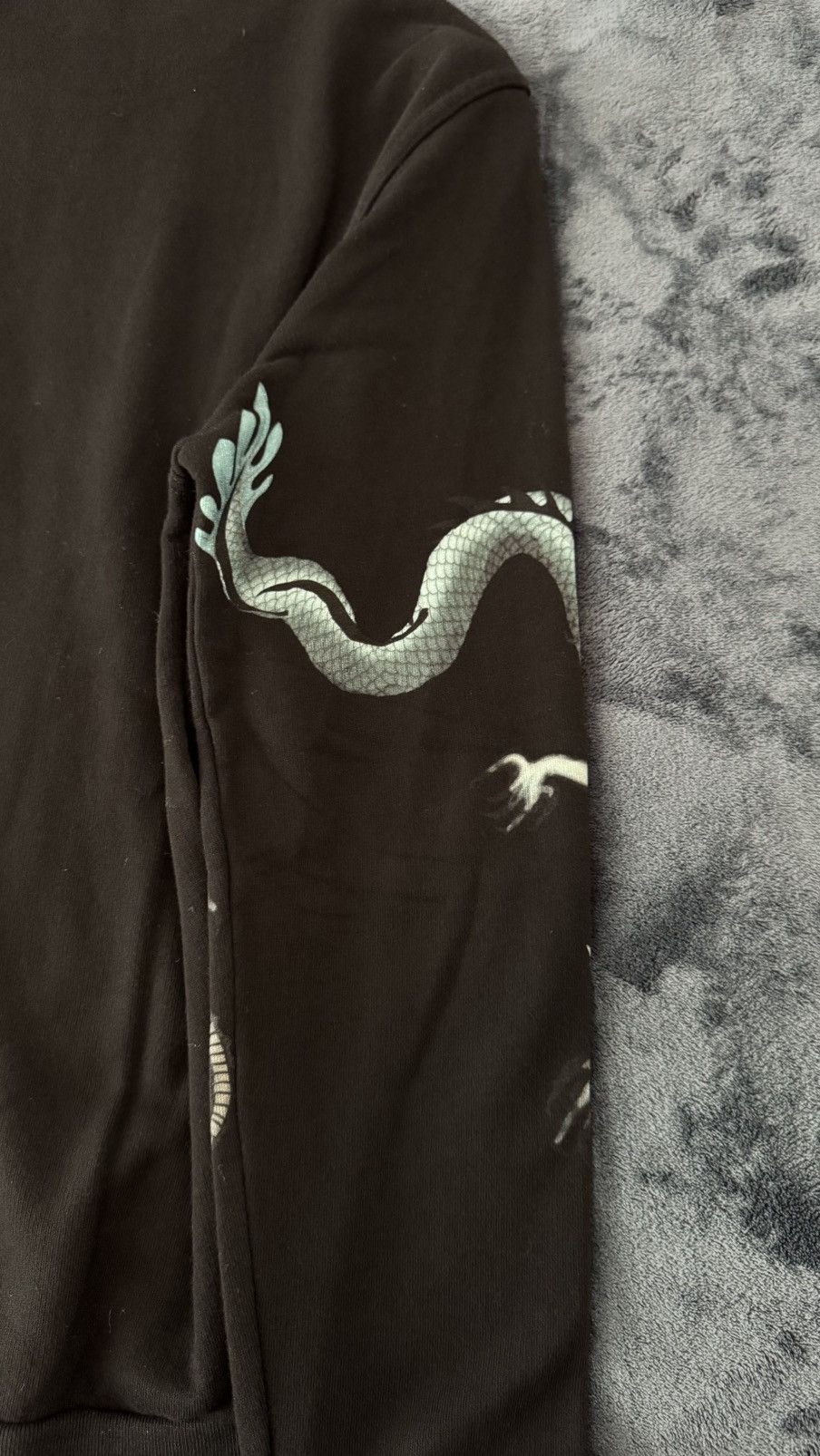 Givenchy Givenchy Dragon Sleeve Logo Crewneck sweater sweatshirt Size US XS / EU 42 / 0 - 7 Thumbnail