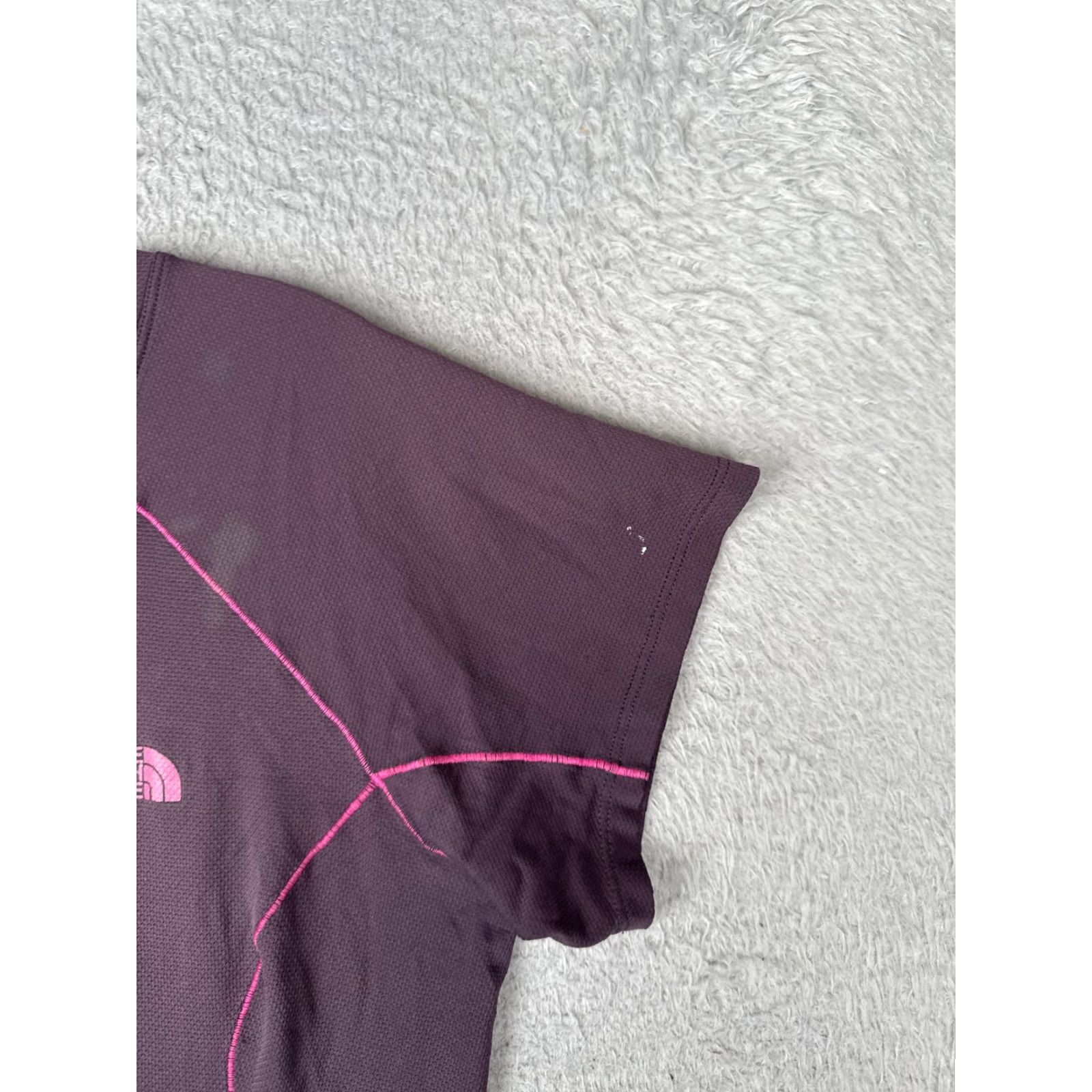 The North Face The North Face Shirt Women Medium Purple Crew Neck Flash Dry 100% Polyester Size M / US 6-8 / IT 42-44 - 2 Thumbnail