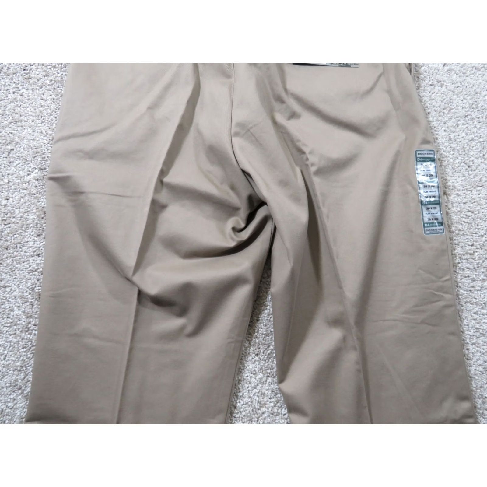 Dockers Dockers Chino Pant Mens 36X29 Khaki D-4 RELAXED PANT NEW NWT FLAT FRONT Size US 36 / EU 52 - 3 Thumbnail