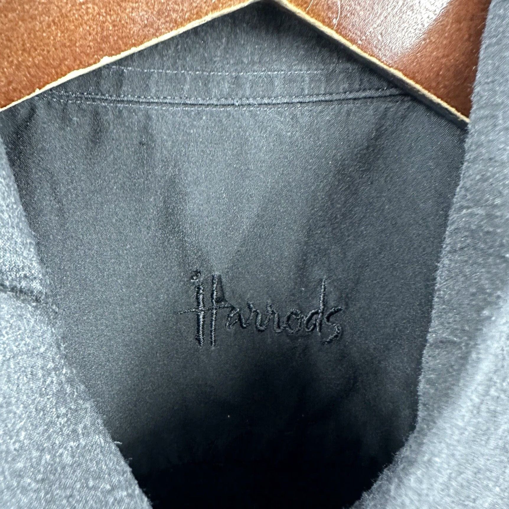 Harrods Harrods Men's Dress Shirt Large Black Retro Preppy Cotton Long Sleeve Business Casual Formal Size 42R - 6 Thumbnail