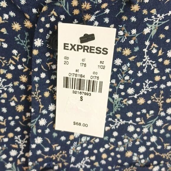 Express Express Button Down Shirt Blue Floral Print Stretch Size S Size US S / EU 44-46 / 1 - 5 Thumbnail