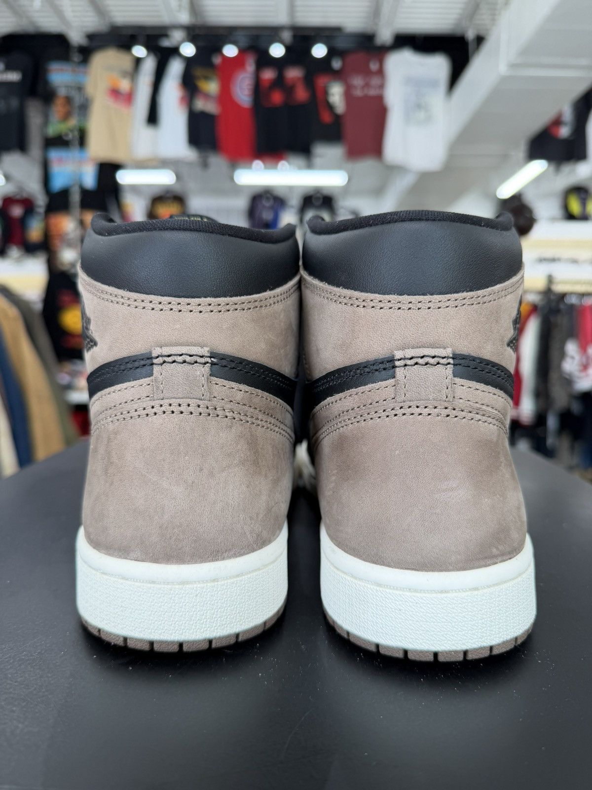 Jordan Brand Air Jordan 1 High Palomino Size 9 (2023) Size US 9 / EU 42 - 5 Thumbnail