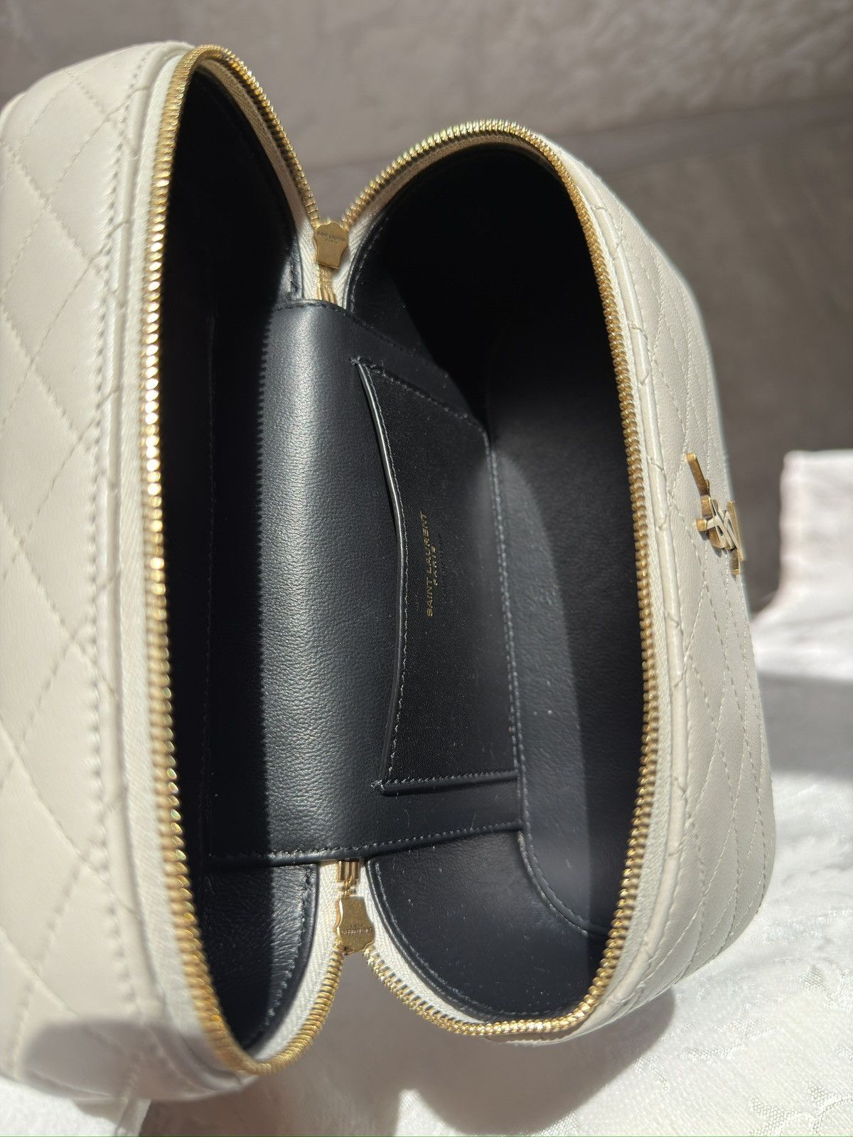 Yves Saint Laurent Saint Laurent Gaby Vanity Bag Off White Size ONE SIZE - 6 Thumbnail