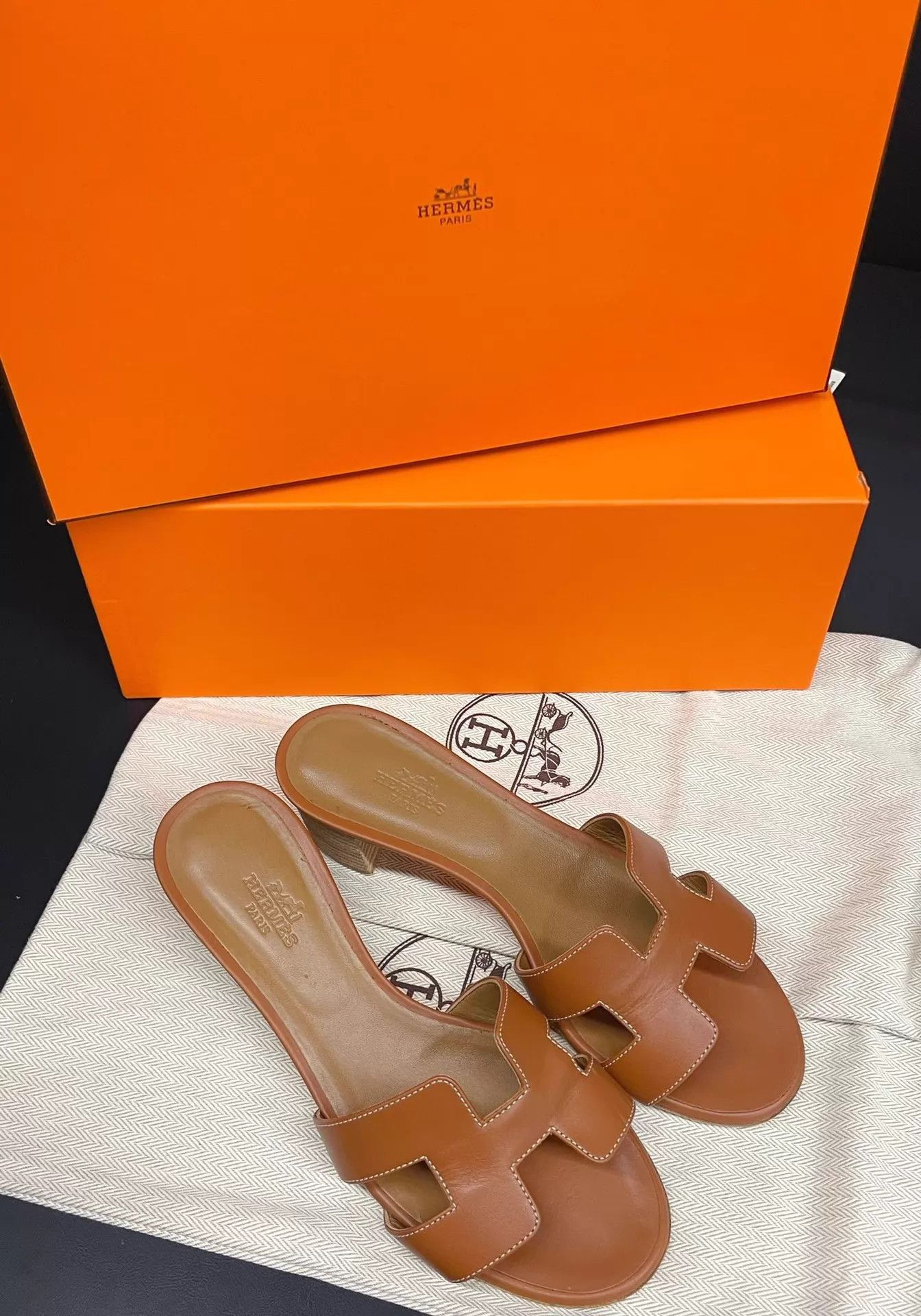 Hermes Hermès Sheepskin Block Heel Slide Sandals Size 35 Size US 4.5 / IT 34.5 - 4 Thumbnail
