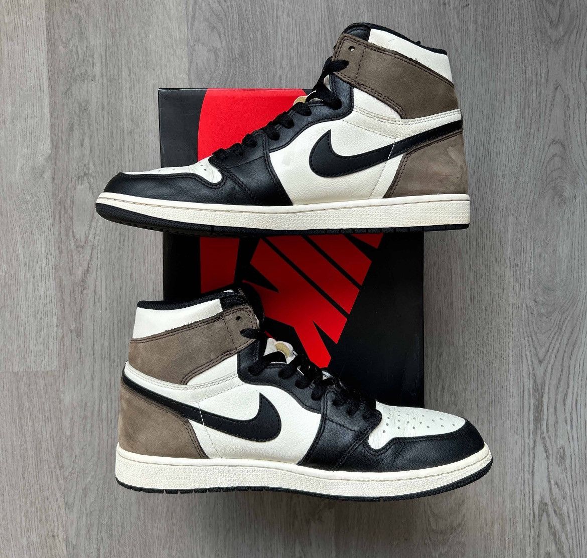 Jordan Brand × Nike Size 11 - Nike Air Jordan 1 Retro High OG ‘Dark Mocha’ Size US 11 / EU 44 - 2 Thumbnail