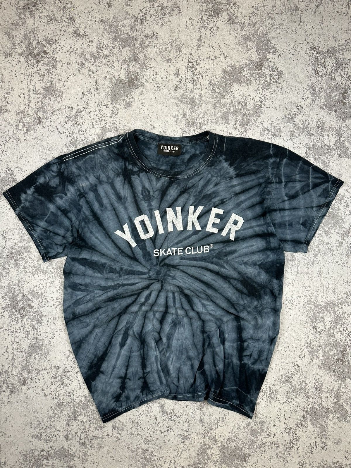Vintage Yoinker Skate Club Tie-Dye Y2K T-shirt Size US L / EU 52-54 / 3 - 1 Thumbnail