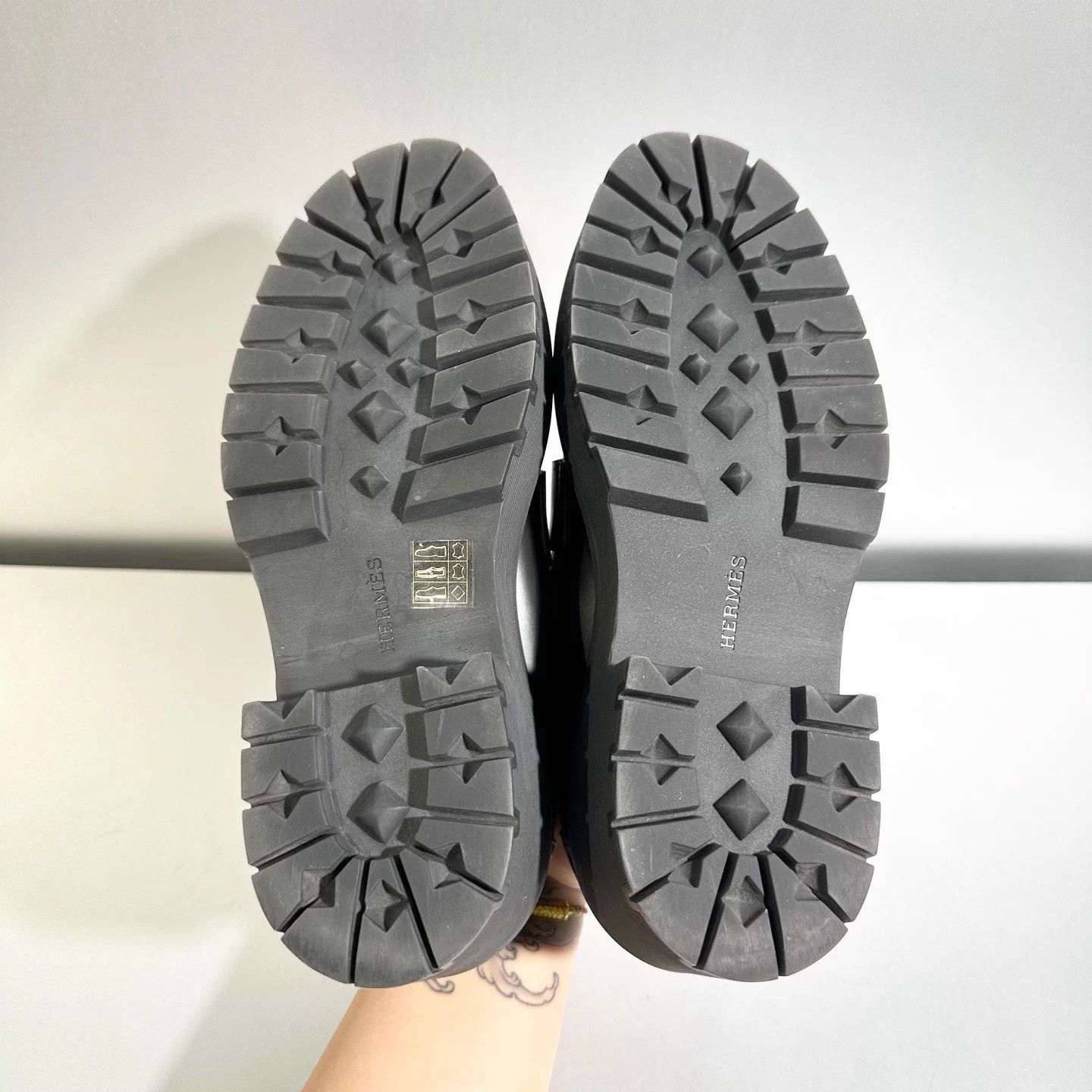 Hermes Hermes Loafer 36 1-9 uses Excellent Size US 5 / IT 35 - 7 Thumbnail