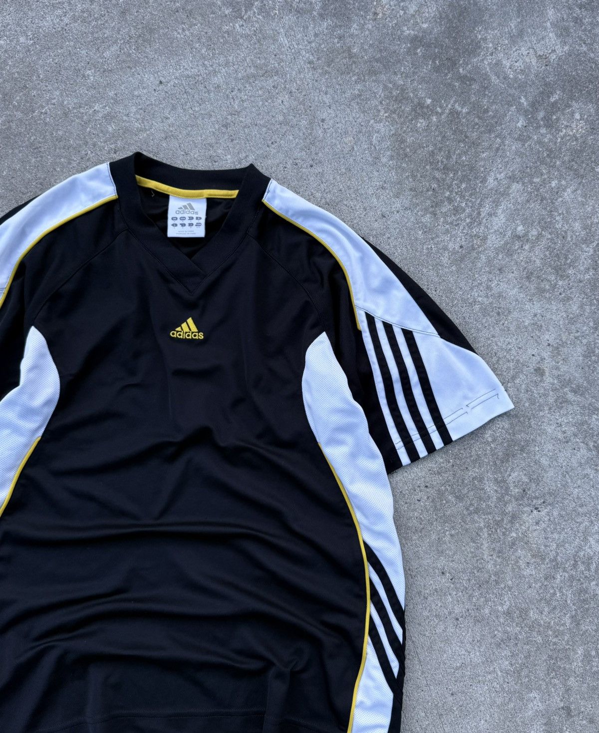 Other Vintage Adidas Y2K streetwear track rare shirt Size US S / EU 44-46 / 1 - 4 Thumbnail