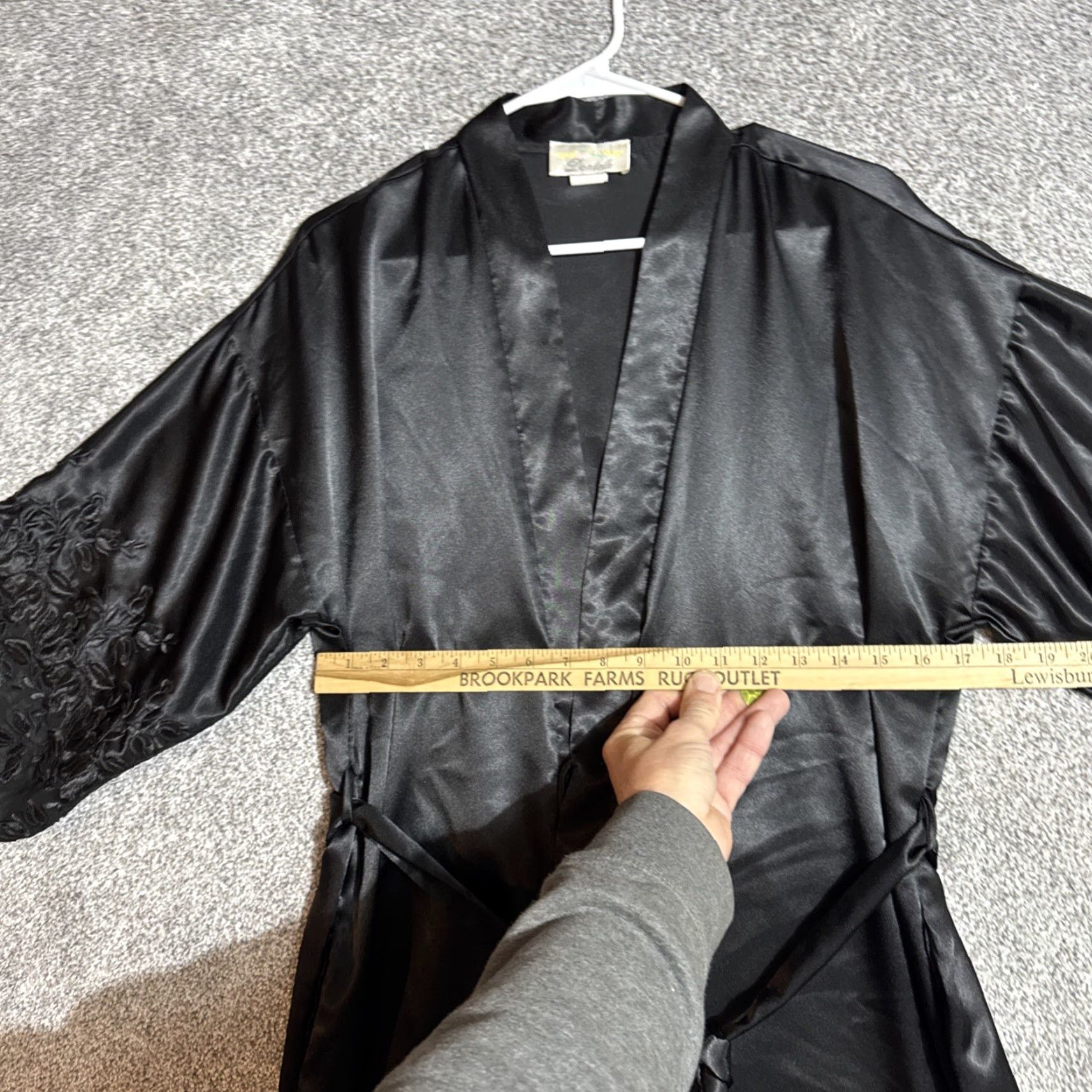 Vintage VINTAGE Dentelle Robe Kimono 80s Satin Black Embroidered Long Sleeve Belted USA Women Medium Size ONE SIZE - 3 Thumbnail